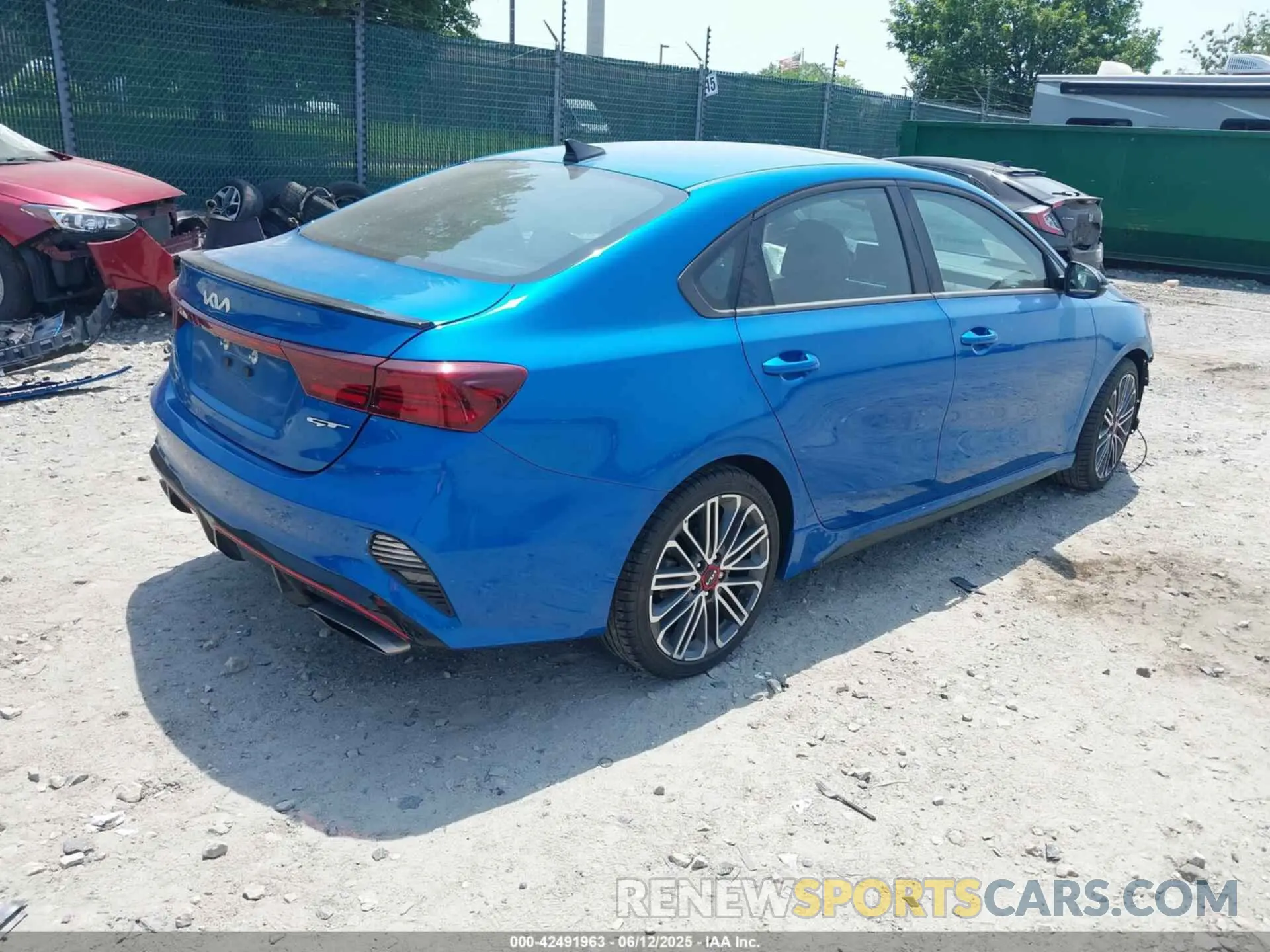 4 fotografías del automóvil dañado 3KPF44AC9PE659873 KIA FORTE 2023