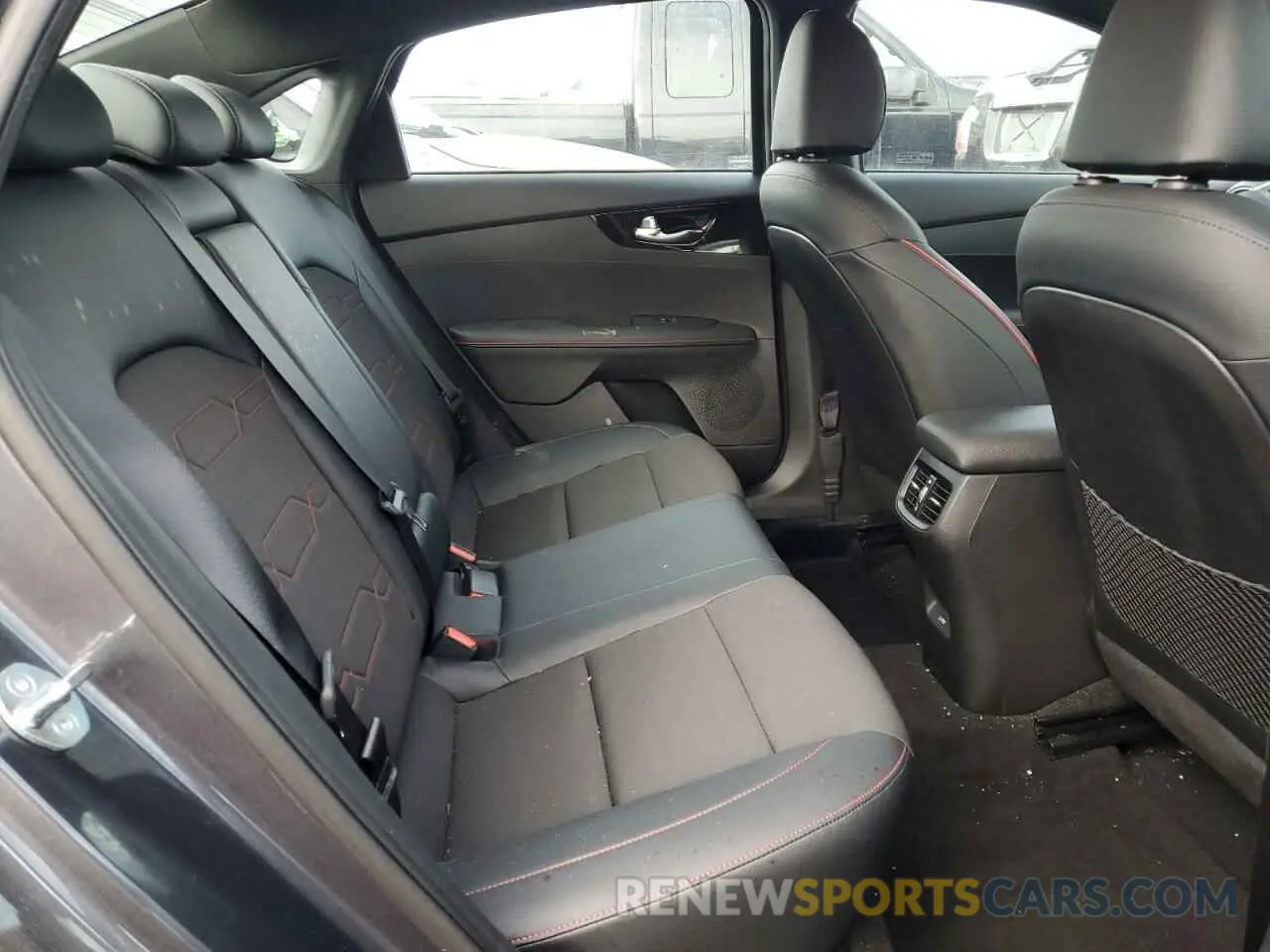 10 fotografías del automóvil dañado 3KPF44ACXPE604445 KIA FORTE 2023