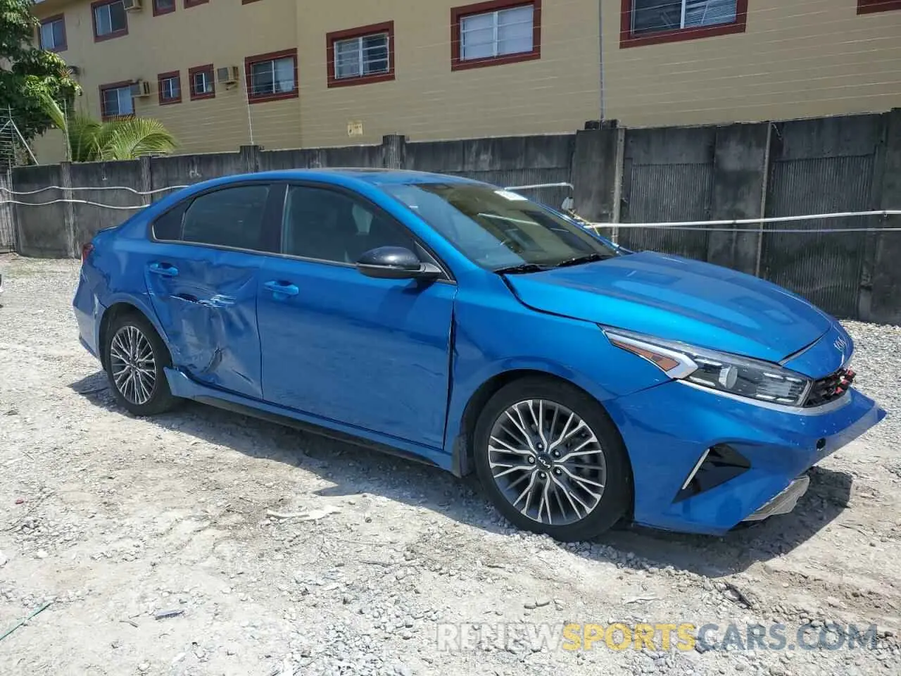 4 fotografías del automóvil dañado 3KPF54AD0PE541328 KIA FORTE 2023