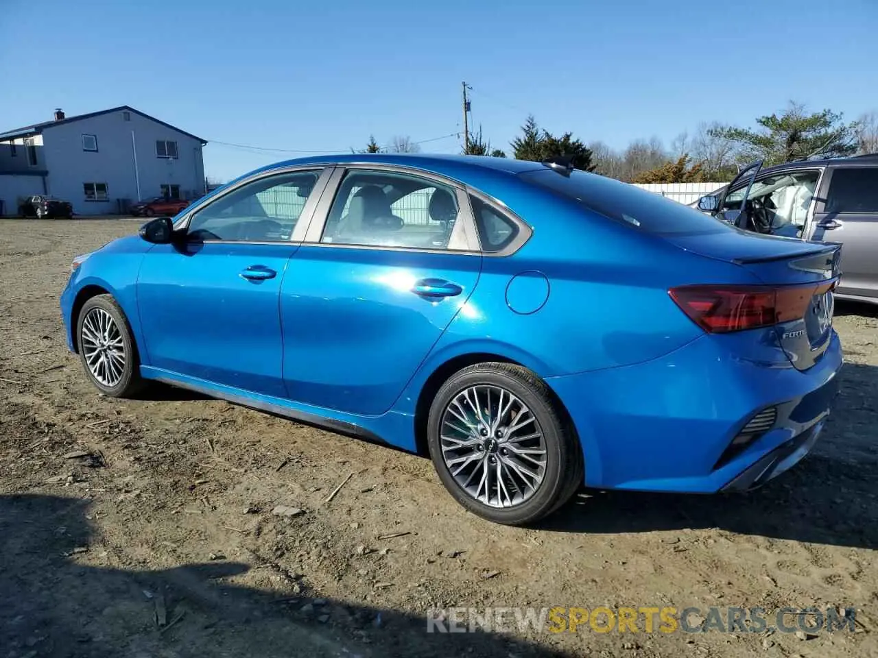 2 fotografías del automóvil dañado 3KPF54AD0PE542785 KIA FORTE 2023