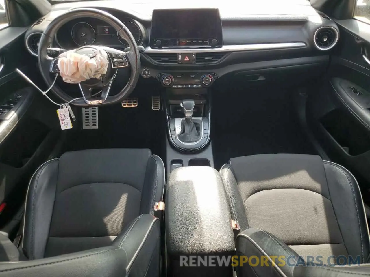 8 fotografías del automóvil dañado 3KPF54AD0PE555813 KIA FORTE 2023