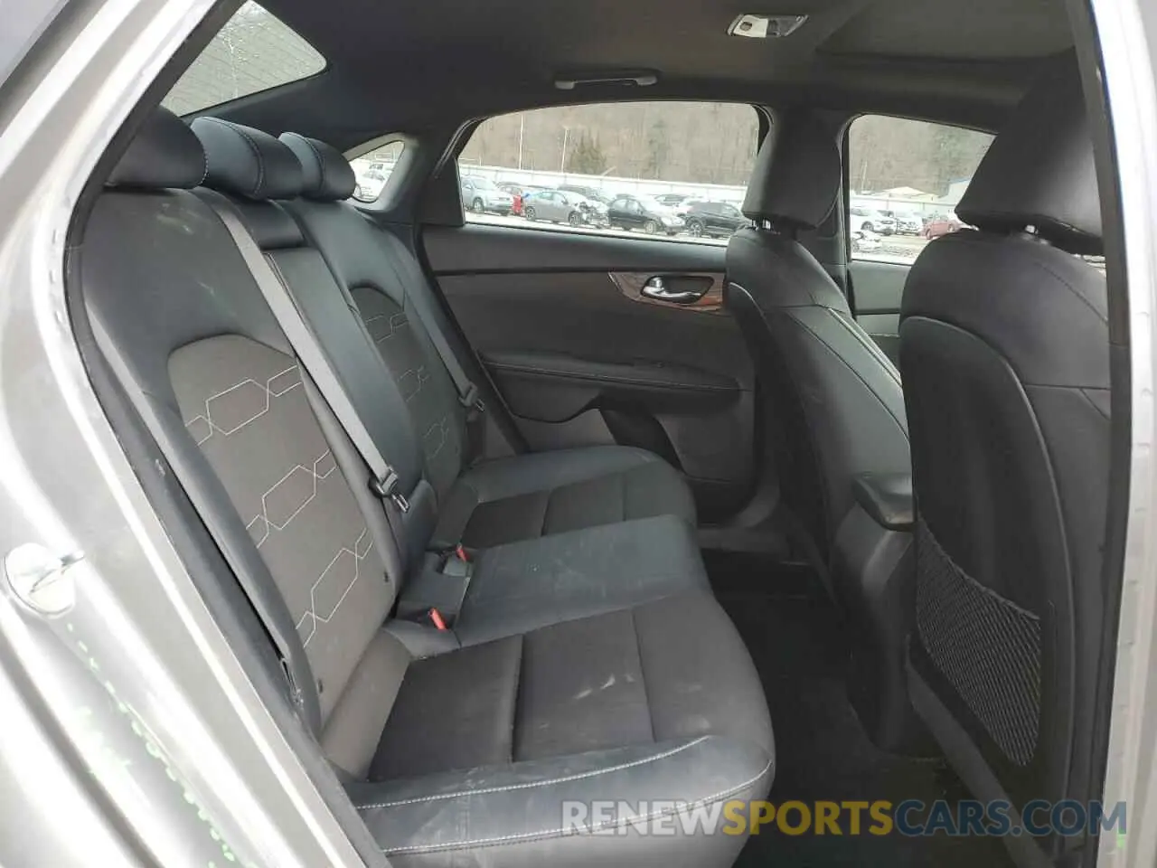 10 fotografías del automóvil dañado 3KPF54AD0PE661615 KIA FORTE 2023