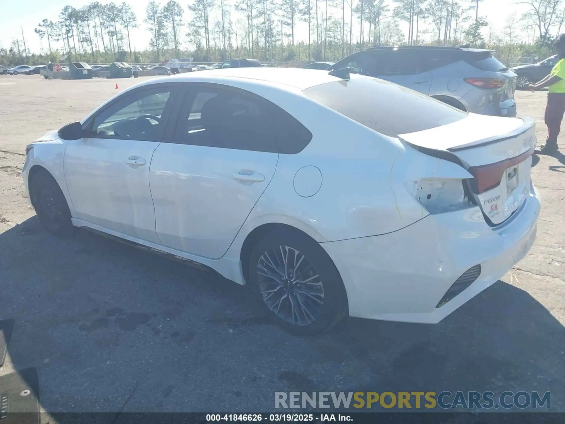 3 fotografías del automóvil dañado 3KPF54AD0PE673778 KIA FORTE 2023