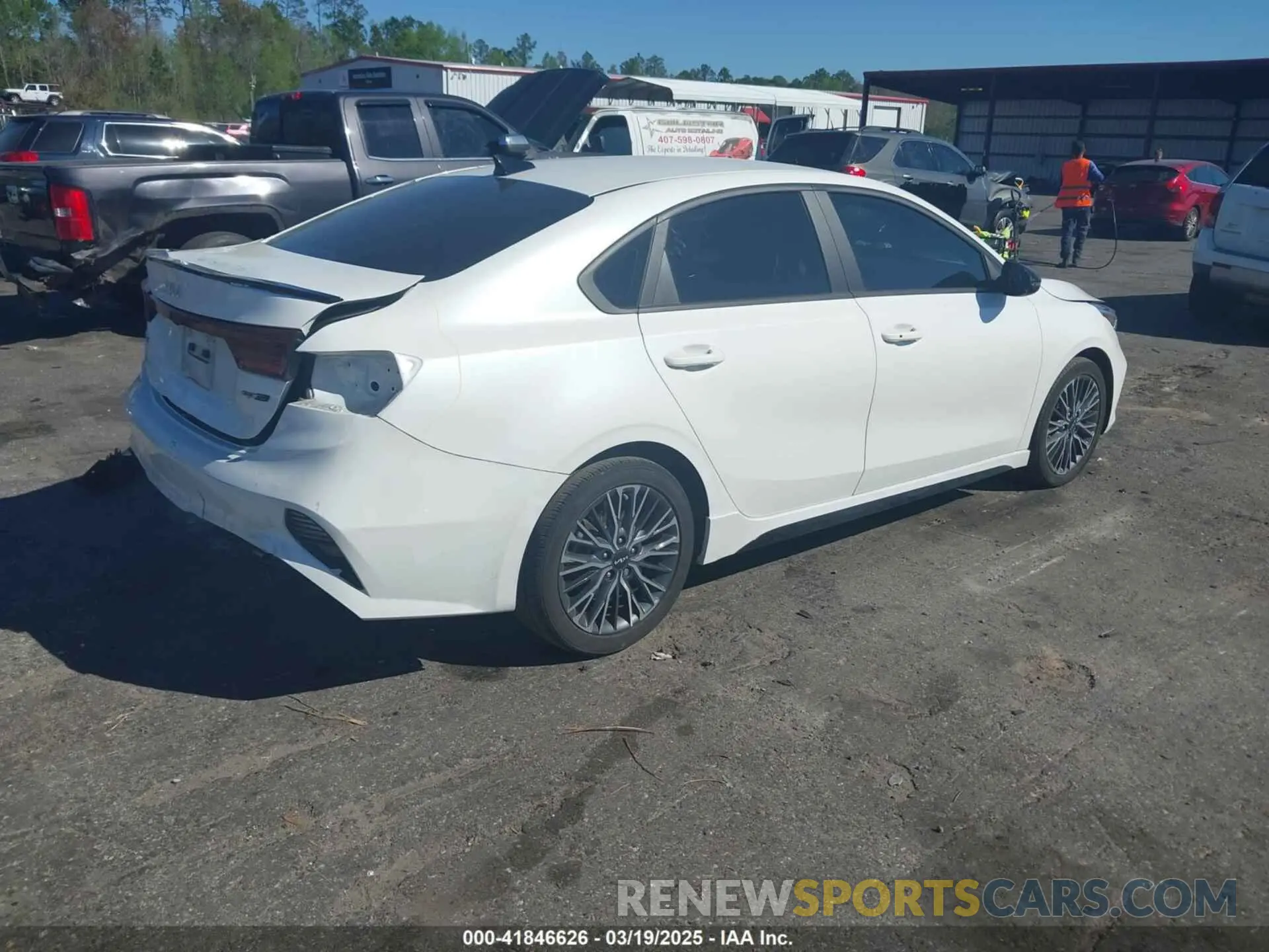 4 fotografías del automóvil dañado 3KPF54AD0PE673778 KIA FORTE 2023