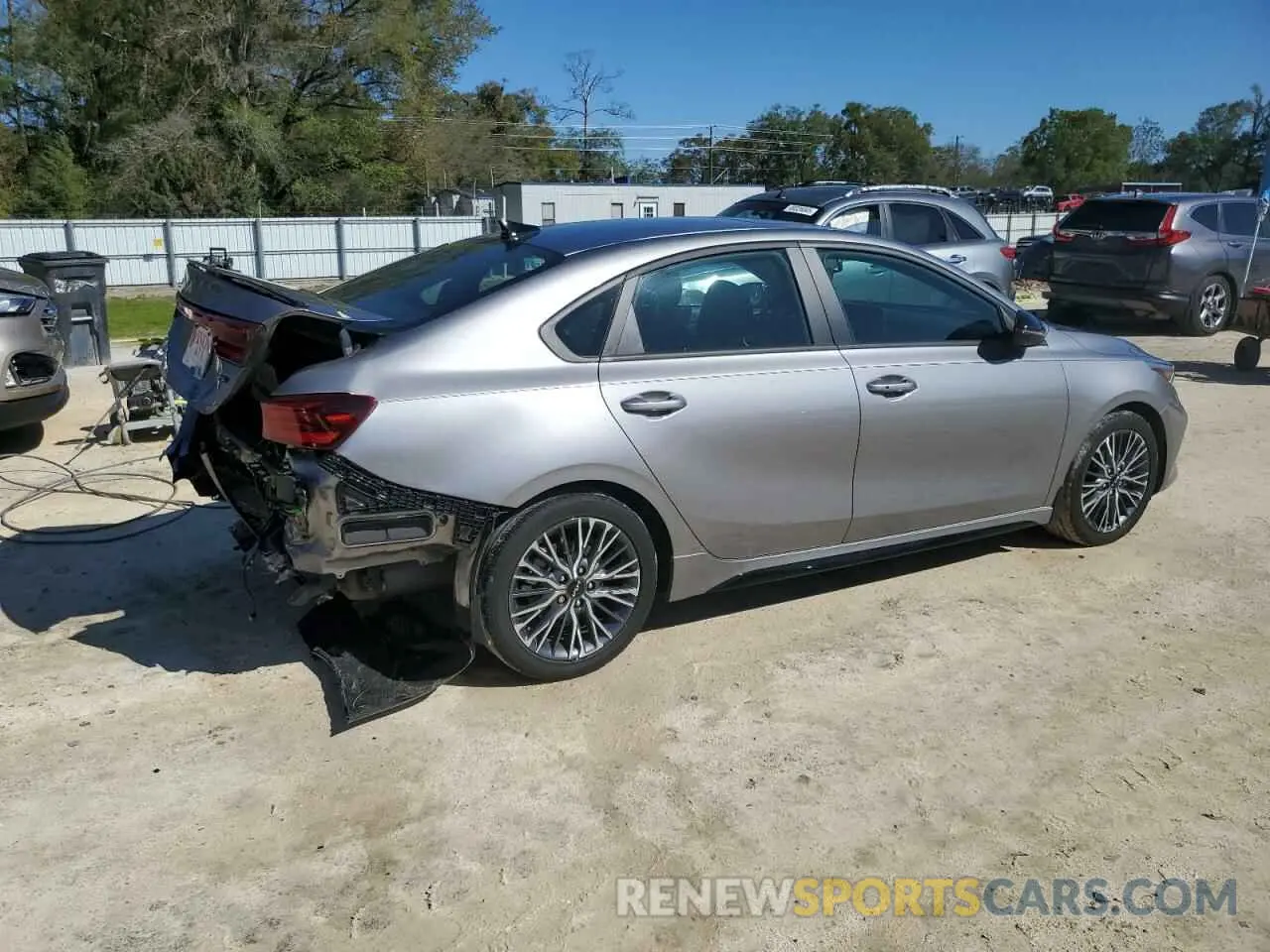3 fotografías del automóvil dañado 3KPF54AD1PE544822 KIA FORTE 2023