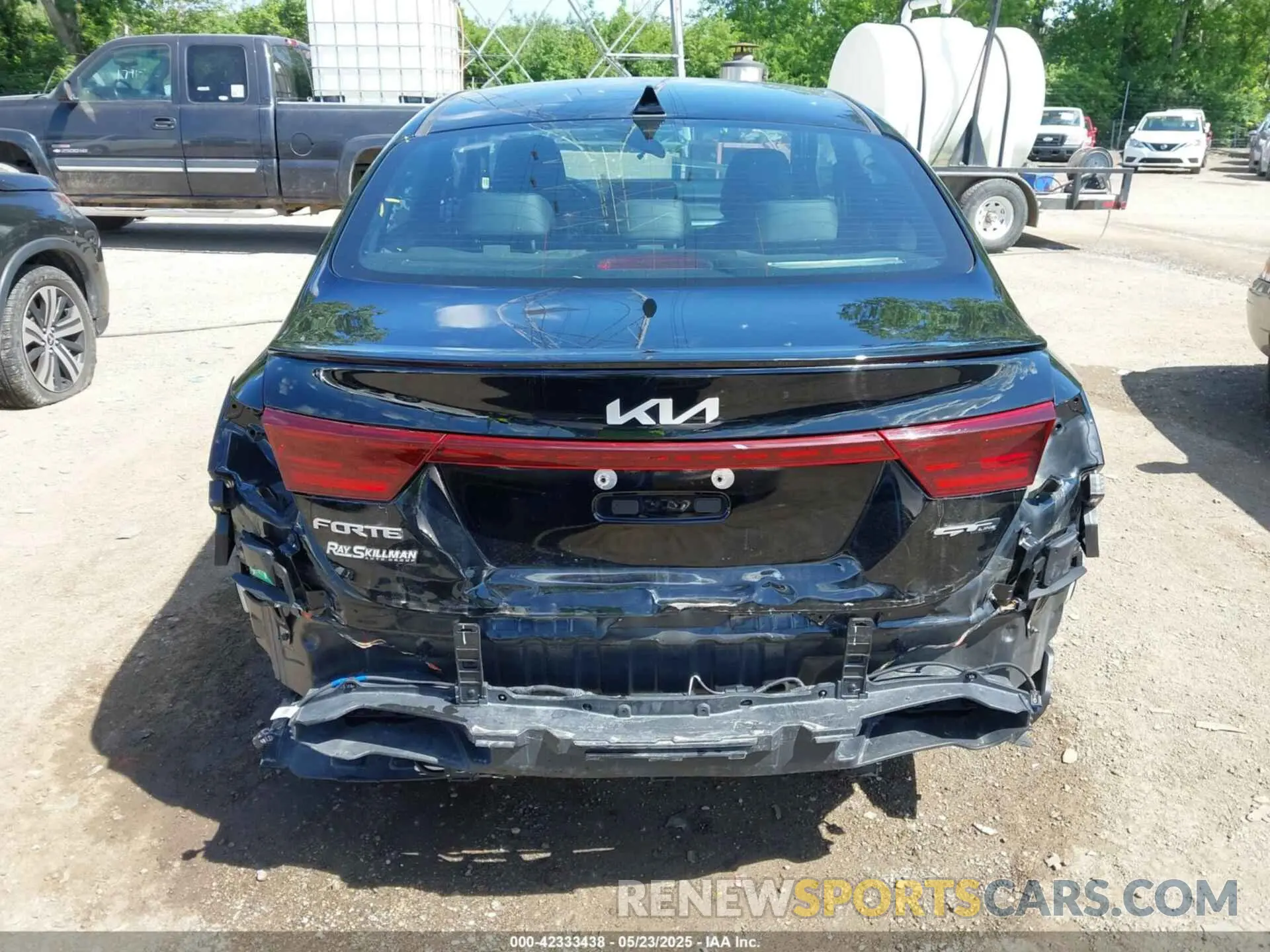 16 fotografías del automóvil dañado 3KPF54AD1PE558395 KIA FORTE 2023