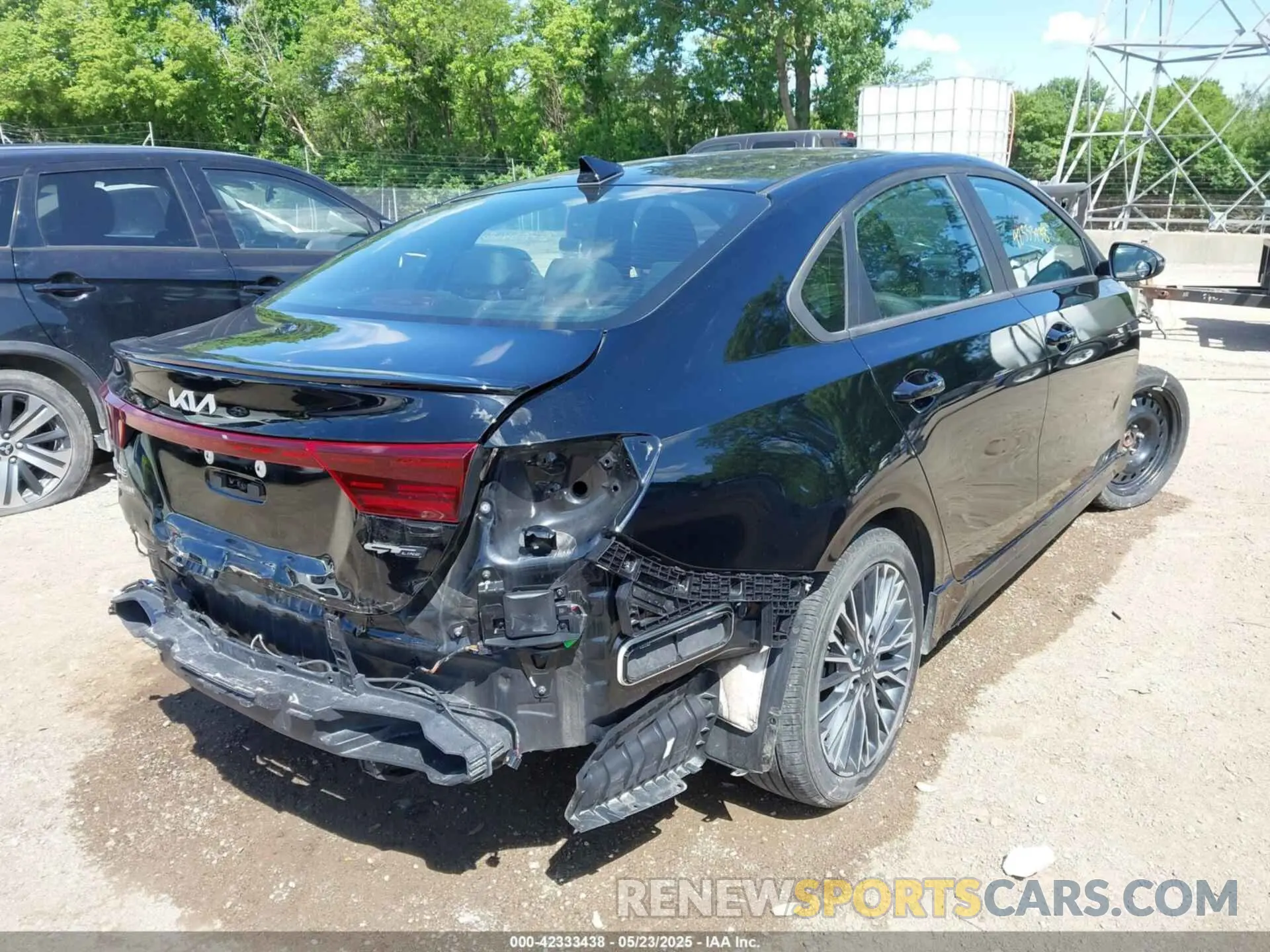 4 fotografías del automóvil dañado 3KPF54AD1PE558395 KIA FORTE 2023