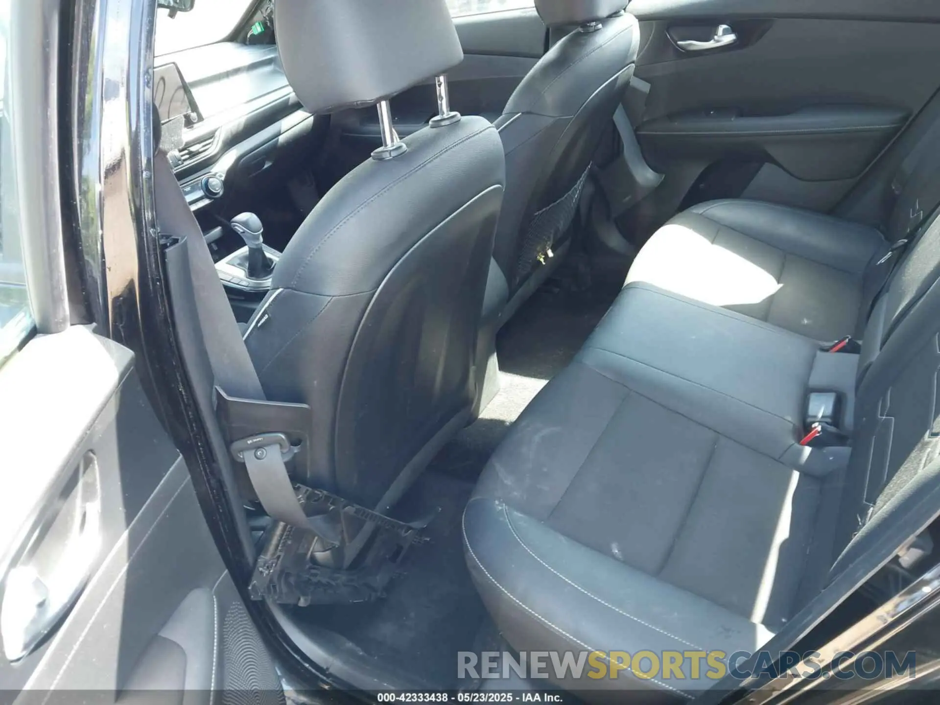 8 fotografías del automóvil dañado 3KPF54AD1PE558395 KIA FORTE 2023