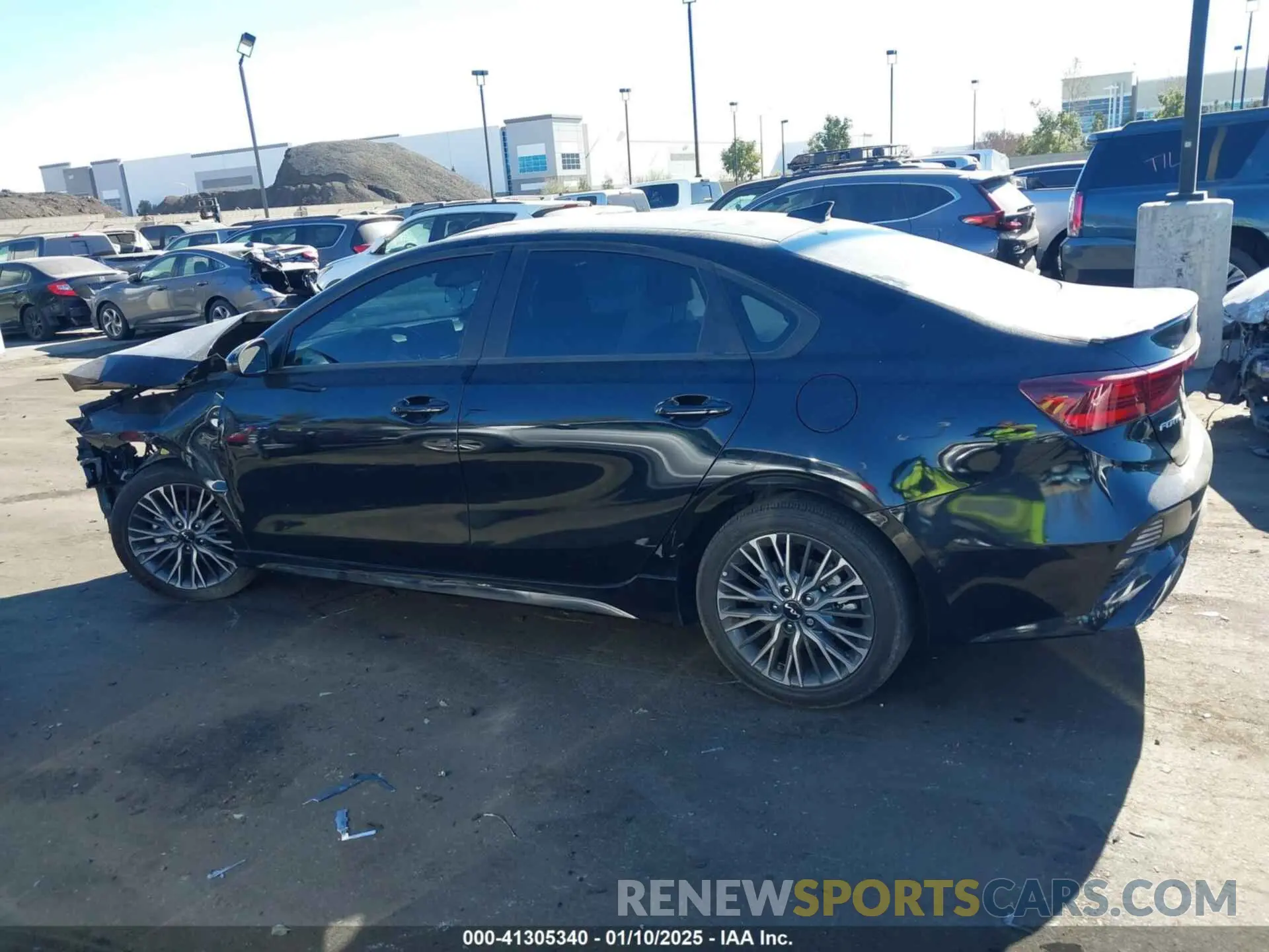 15 fotografías del automóvil dañado 3KPF54AD1PE652793 KIA FORTE 2023