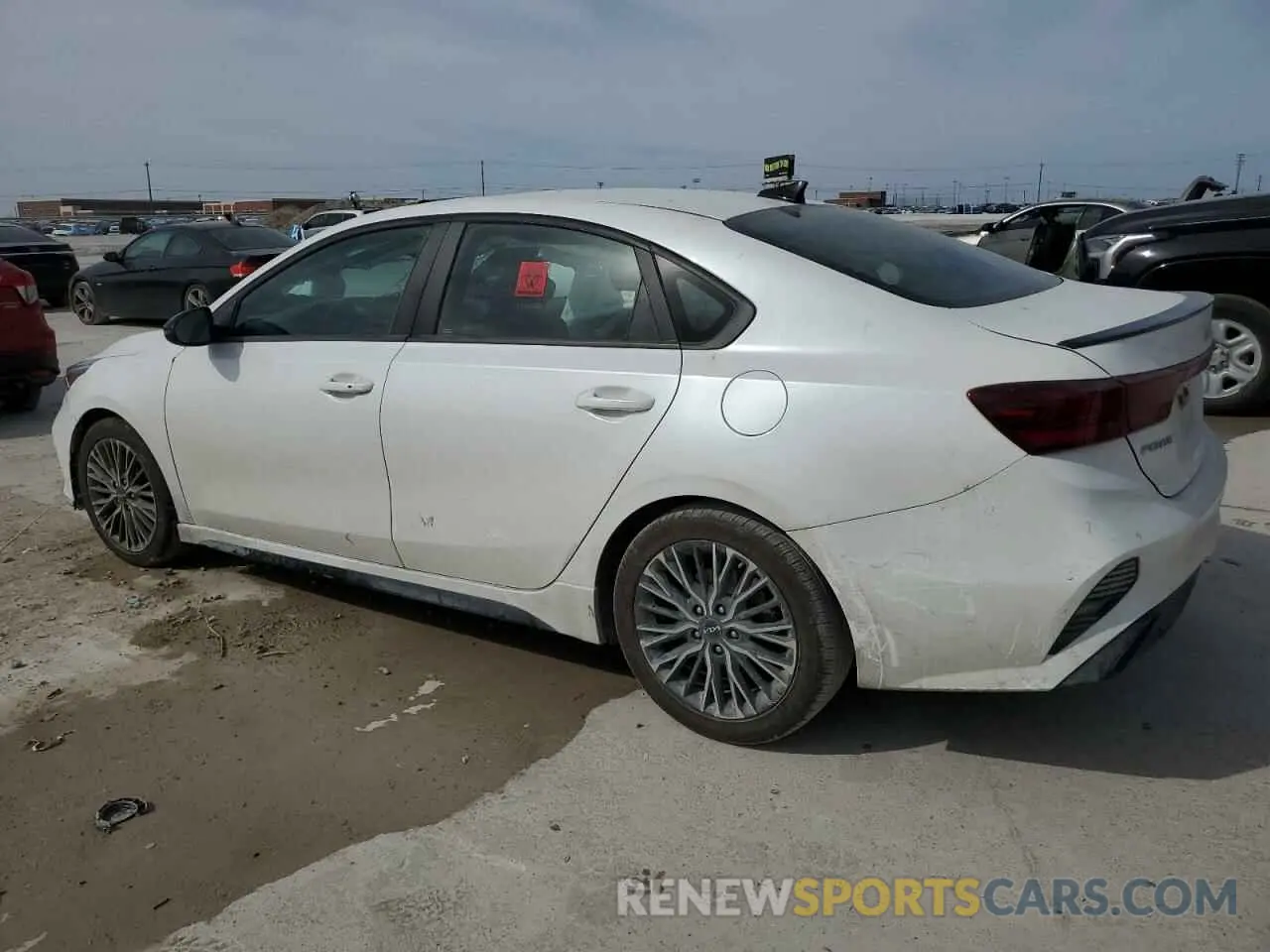 2 fotografías del automóvil dañado 3KPF54AD2PE553299 KIA FORTE 2023