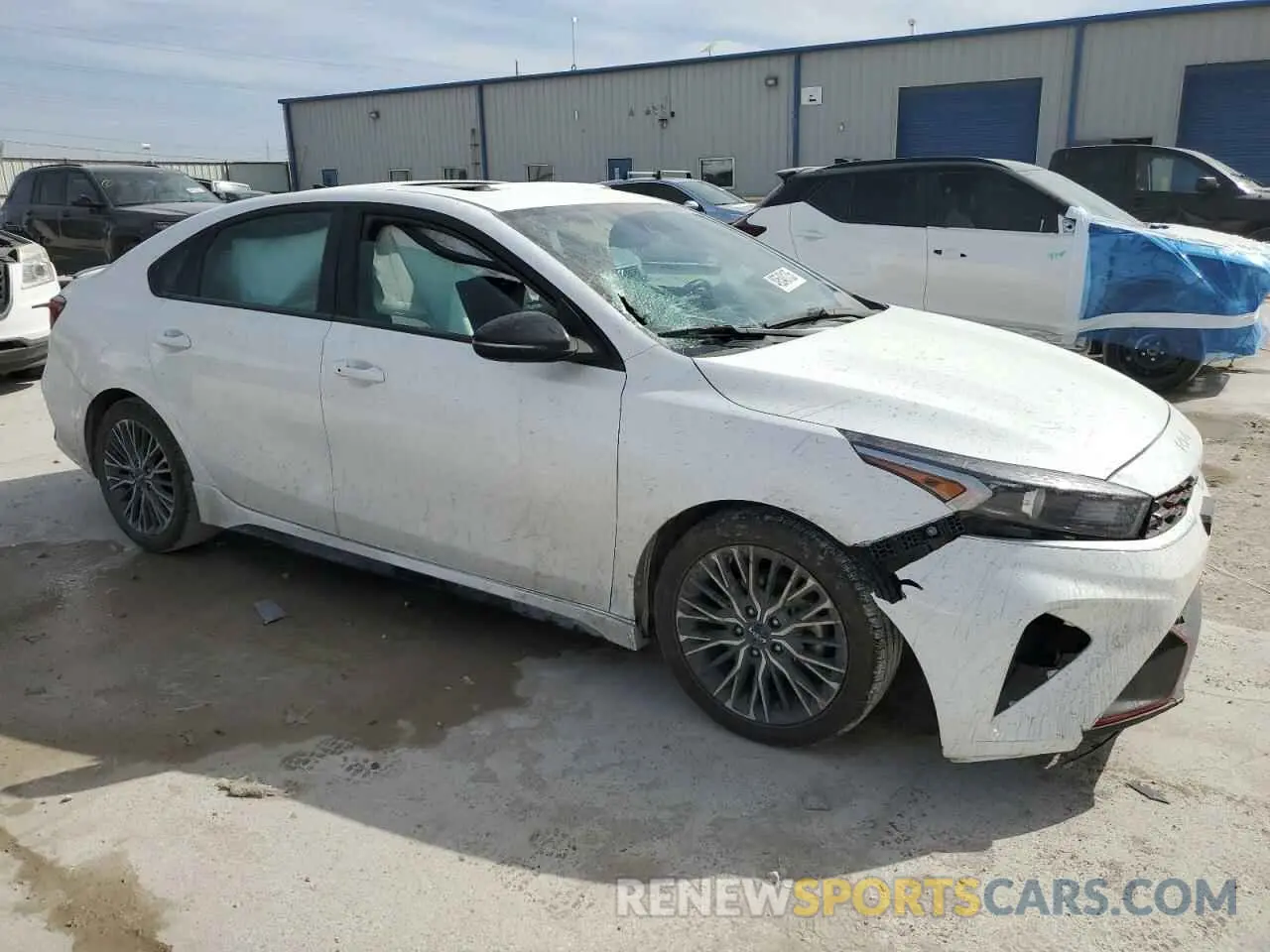 4 fotografías del automóvil dañado 3KPF54AD2PE553299 KIA FORTE 2023