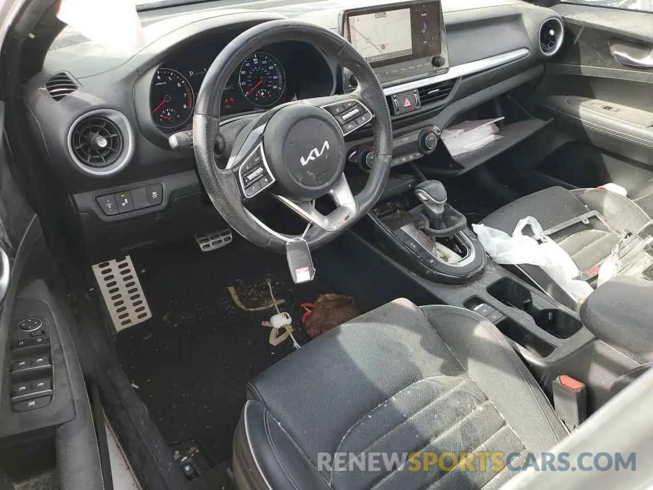 8 fotografías del automóvil dañado 3KPF54AD2PE553299 KIA FORTE 2023