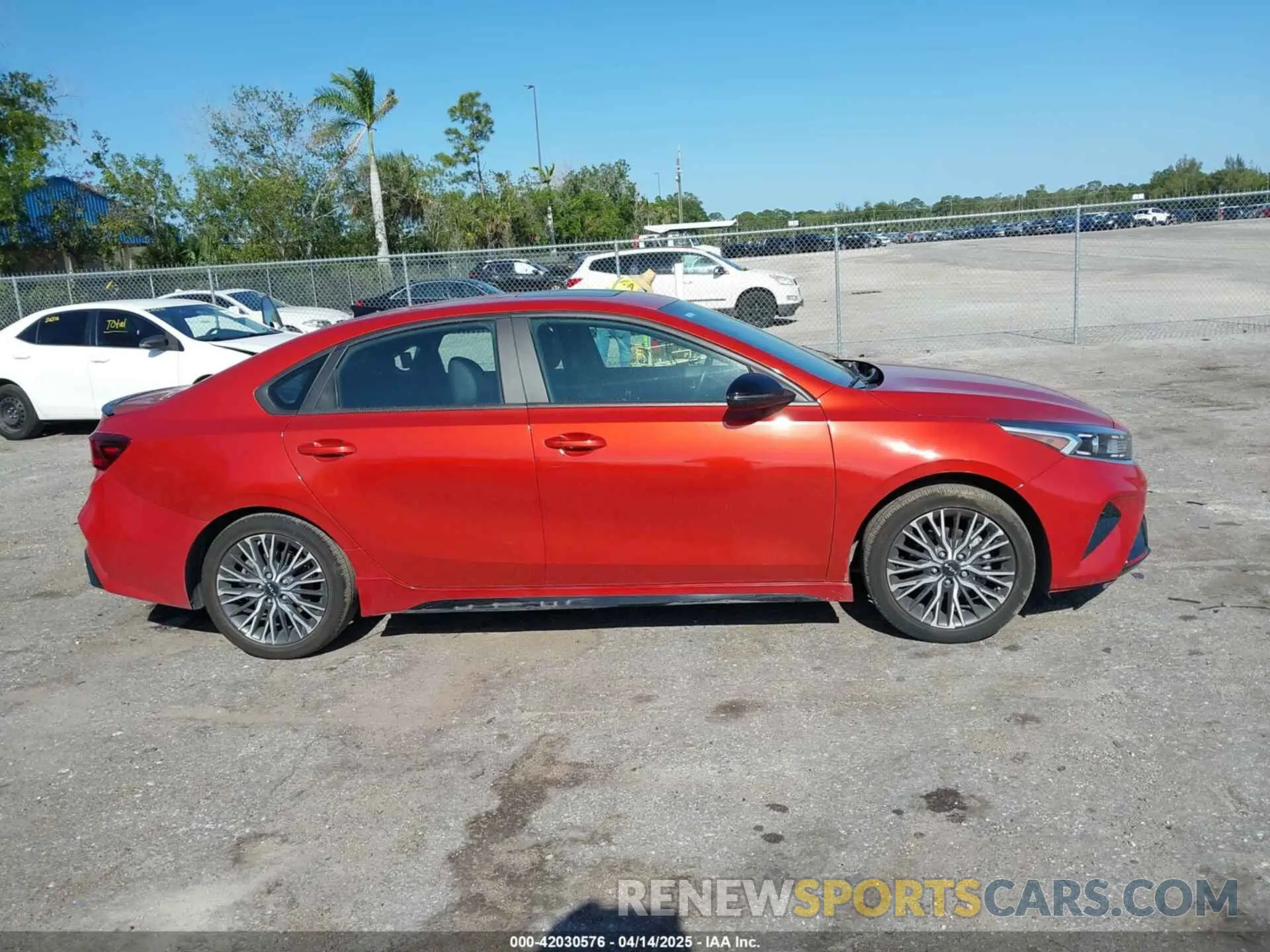 13 fotografías del automóvil dañado 3KPF54AD2PE567445 KIA FORTE 2023