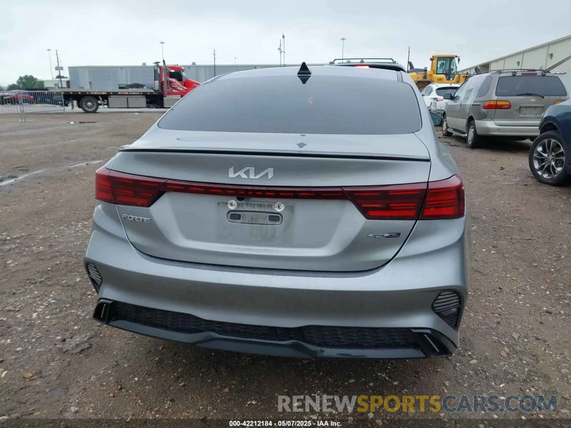 16 fotografías del automóvil dañado 3KPF54AD2PE587940 KIA FORTE 2023