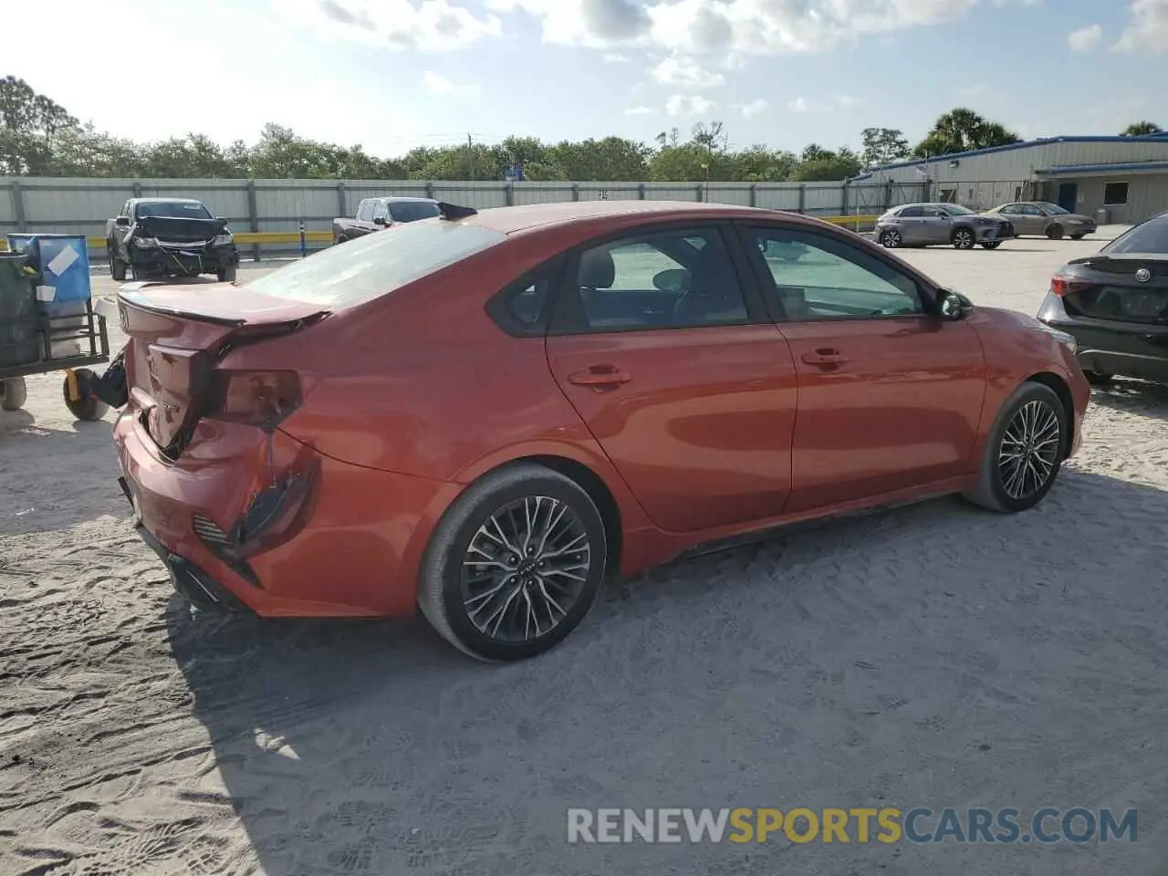 3 fotografías del automóvil dañado 3KPF54AD2PE607250 KIA FORTE 2023