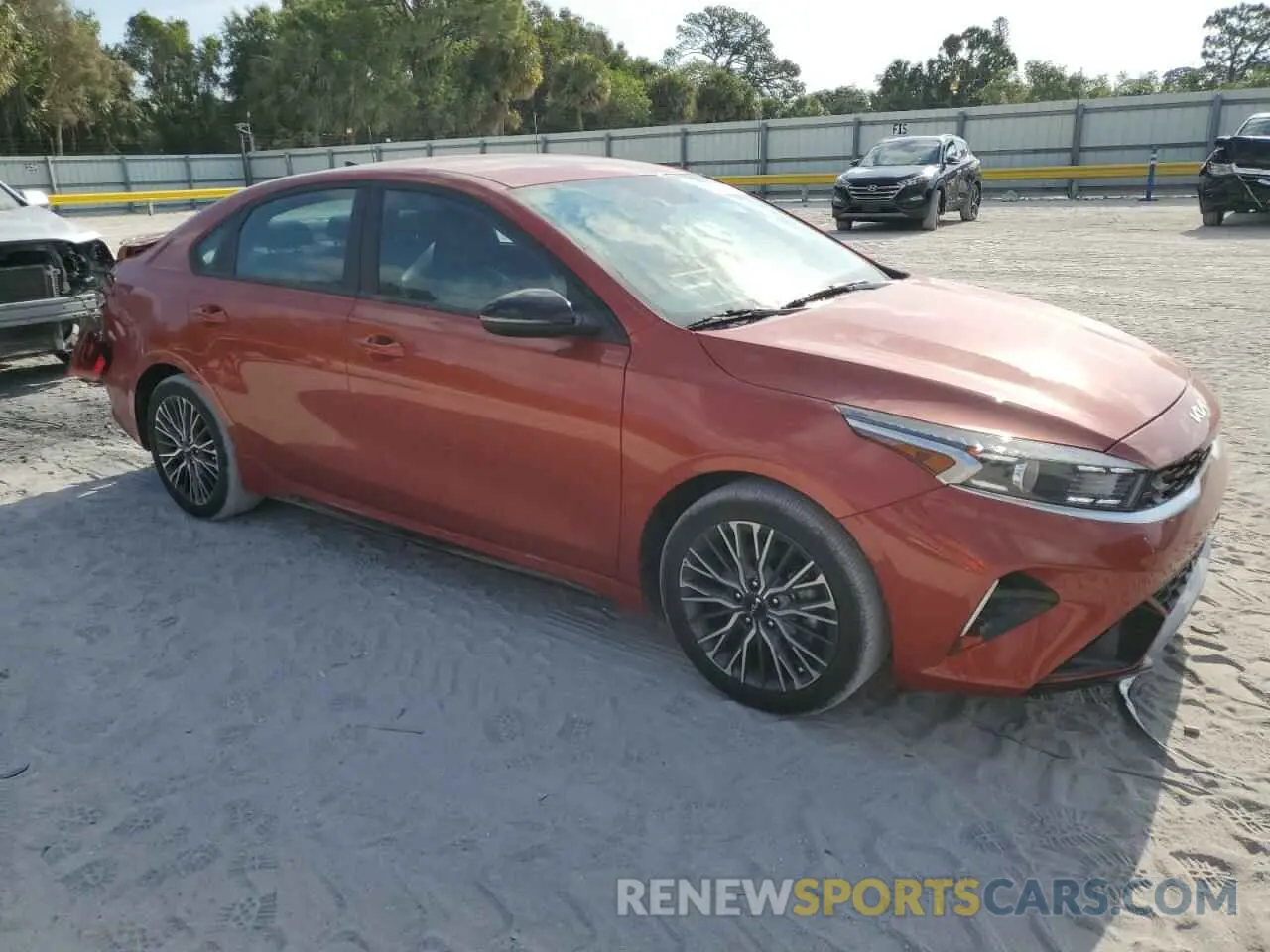 4 fotografías del automóvil dañado 3KPF54AD2PE607250 KIA FORTE 2023