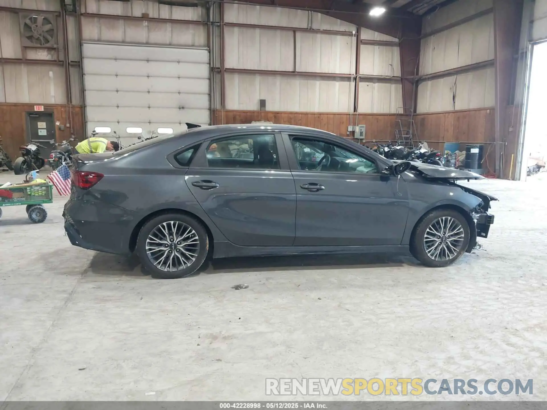 13 fotografías del automóvil dañado 3KPF54AD3PE581872 KIA FORTE 2023