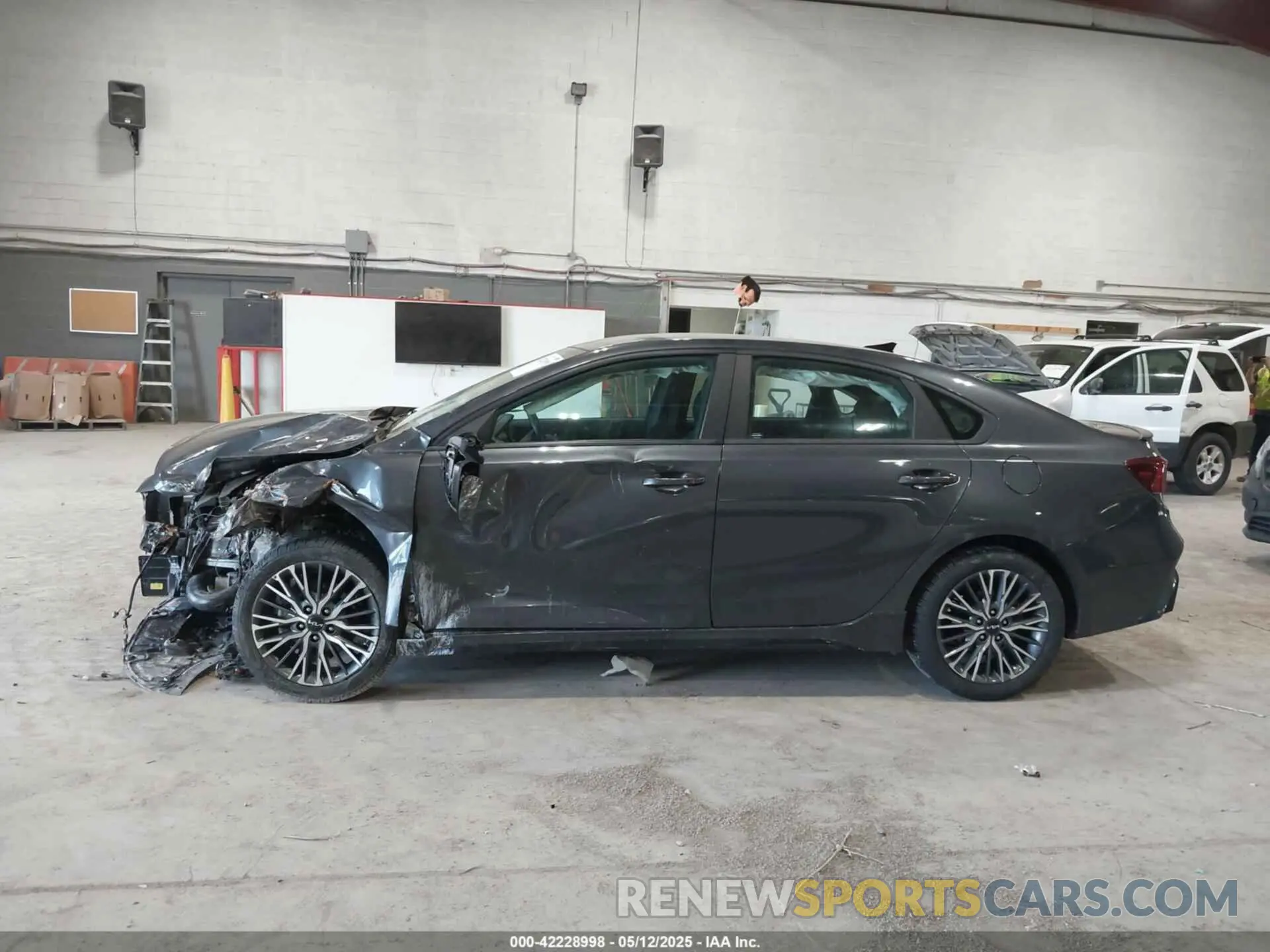 14 fotografías del automóvil dañado 3KPF54AD3PE581872 KIA FORTE 2023