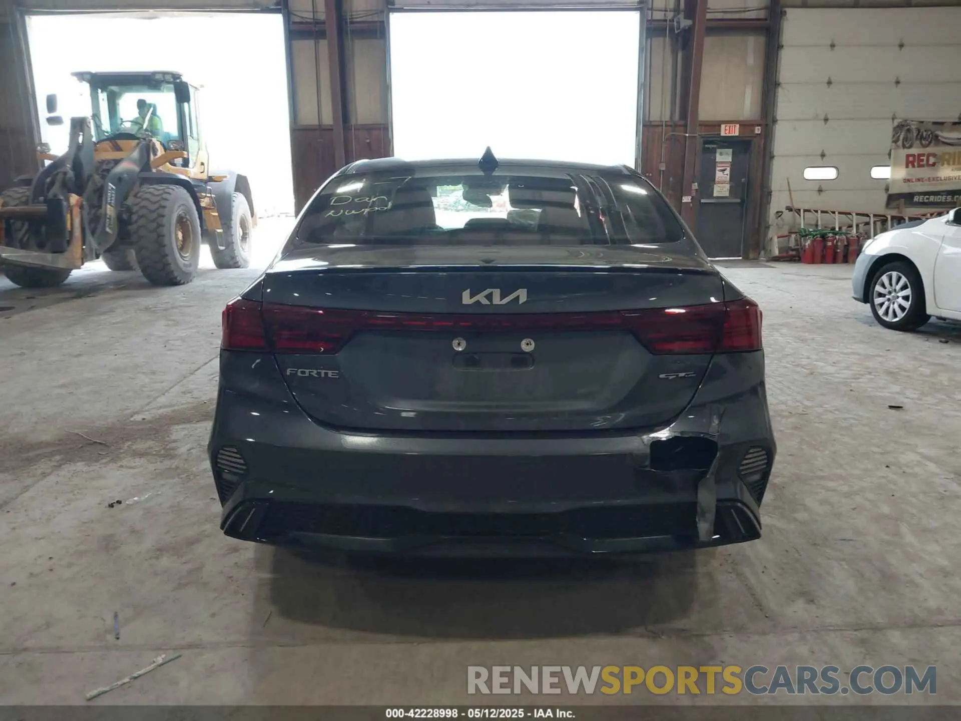 16 fotografías del automóvil dañado 3KPF54AD3PE581872 KIA FORTE 2023