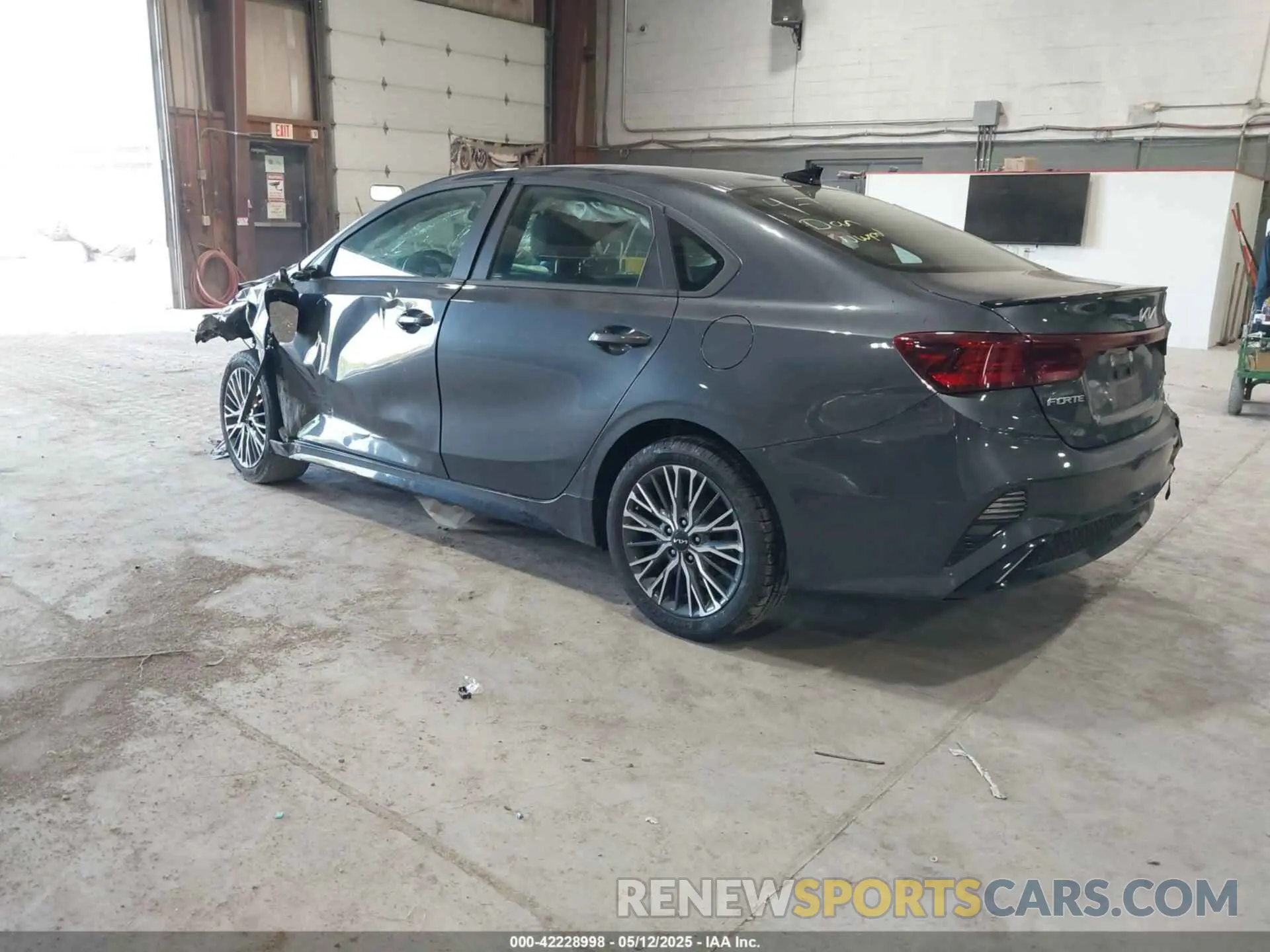 3 fotografías del automóvil dañado 3KPF54AD3PE581872 KIA FORTE 2023