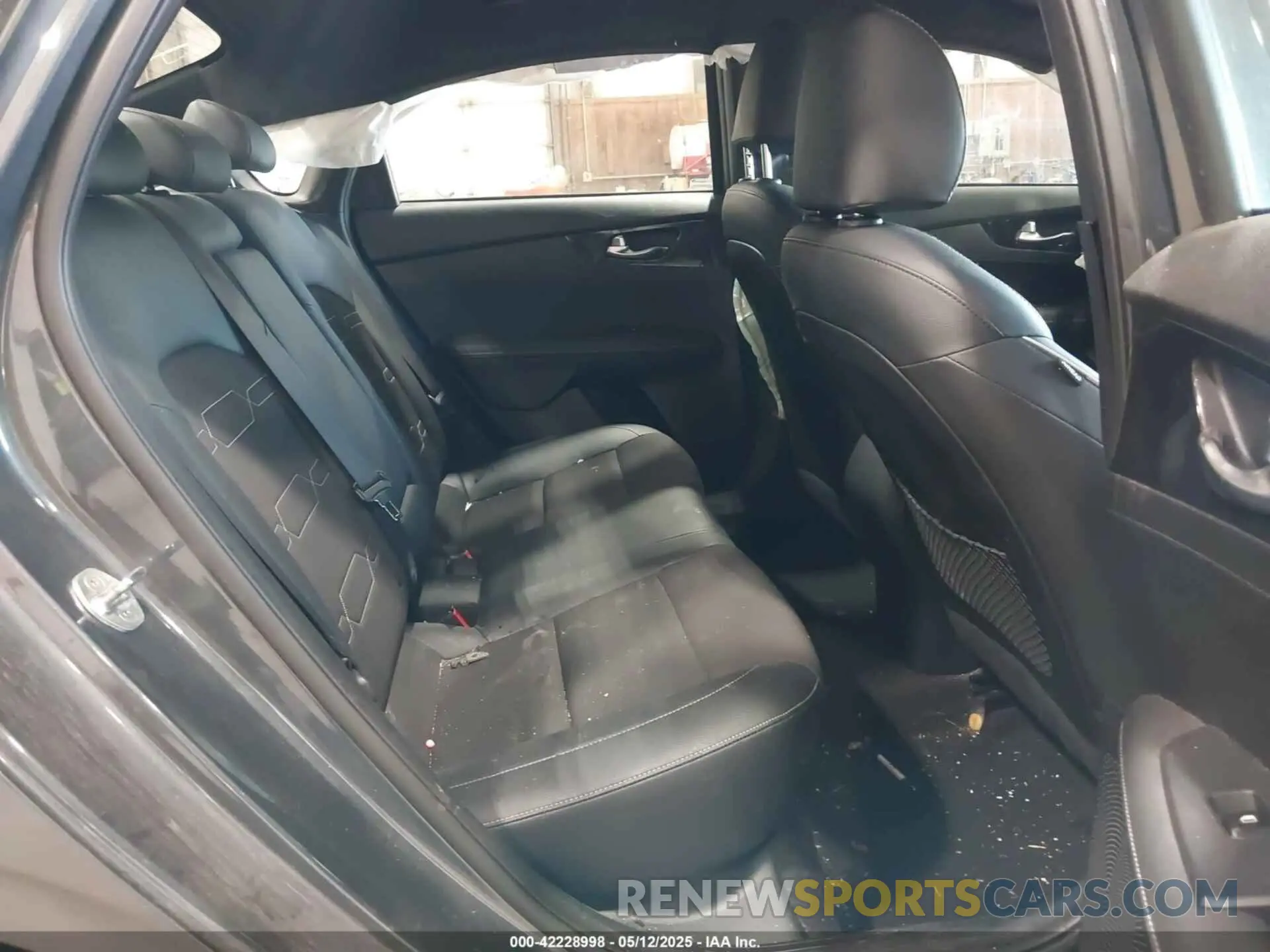 8 fotografías del automóvil dañado 3KPF54AD3PE581872 KIA FORTE 2023