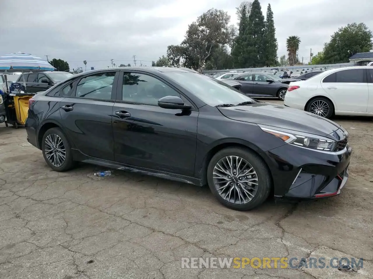 4 fotografías del automóvil dañado 3KPF54AD3PE591348 KIA FORTE 2023