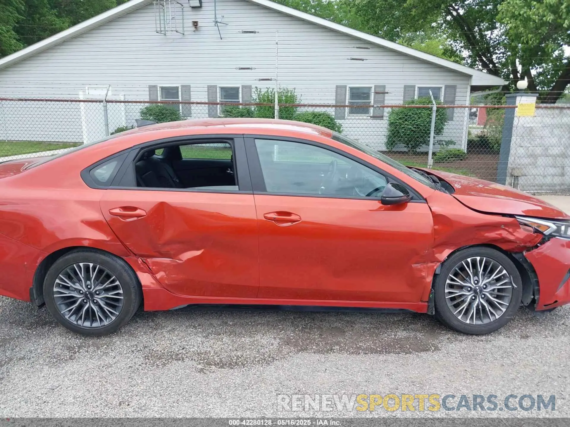 13 fotografías del automóvil dañado 3KPF54AD3PE629435 KIA FORTE 2023