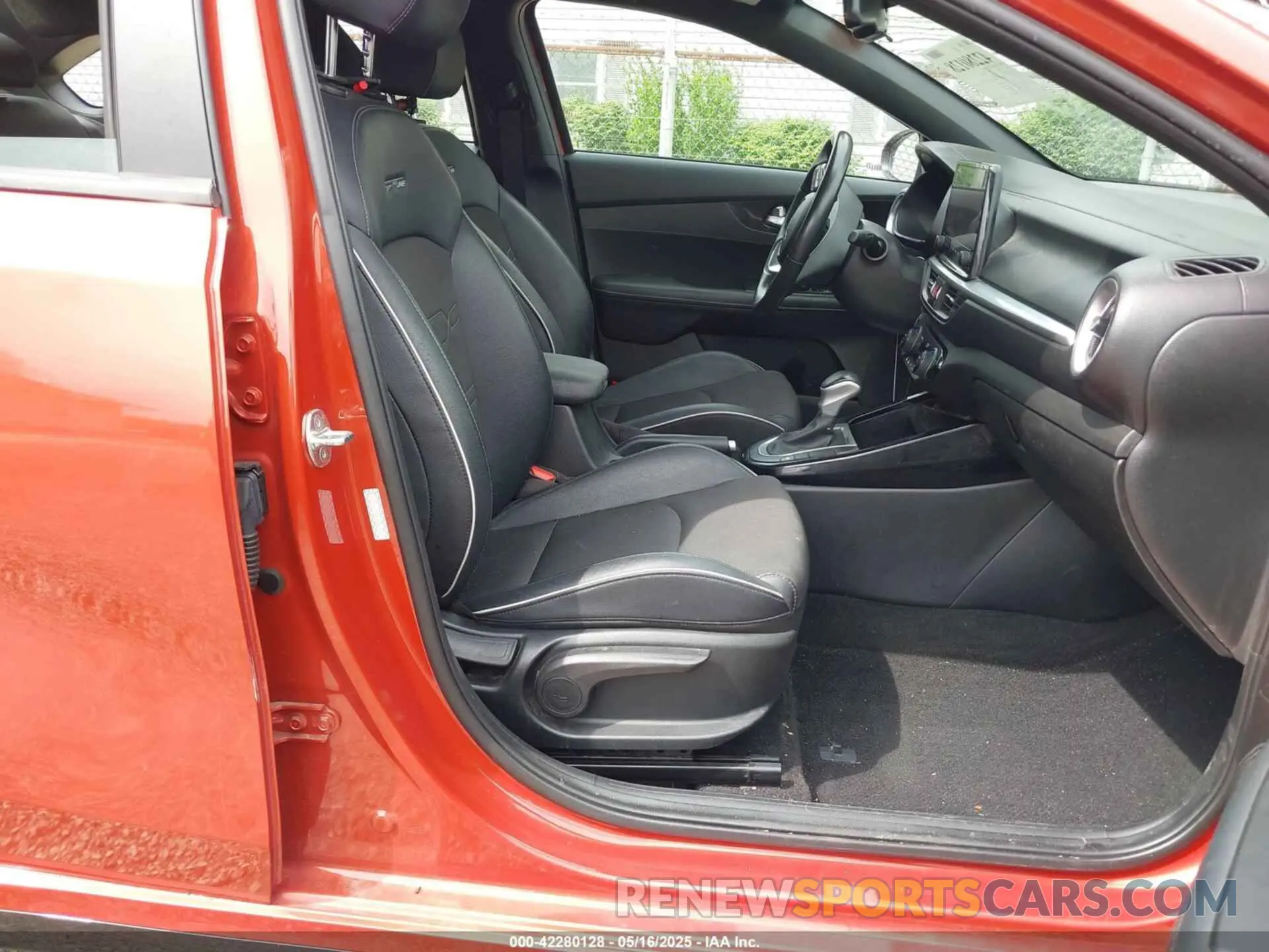 5 fotografías del automóvil dañado 3KPF54AD3PE629435 KIA FORTE 2023