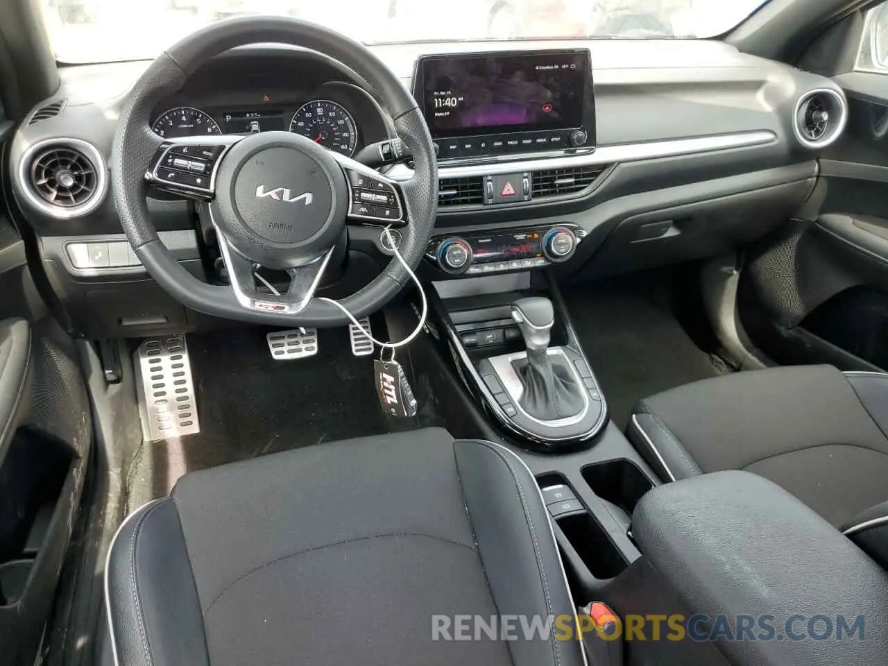 8 fotografías del automóvil dañado 3KPF54AD3PE643190 KIA FORTE 2023