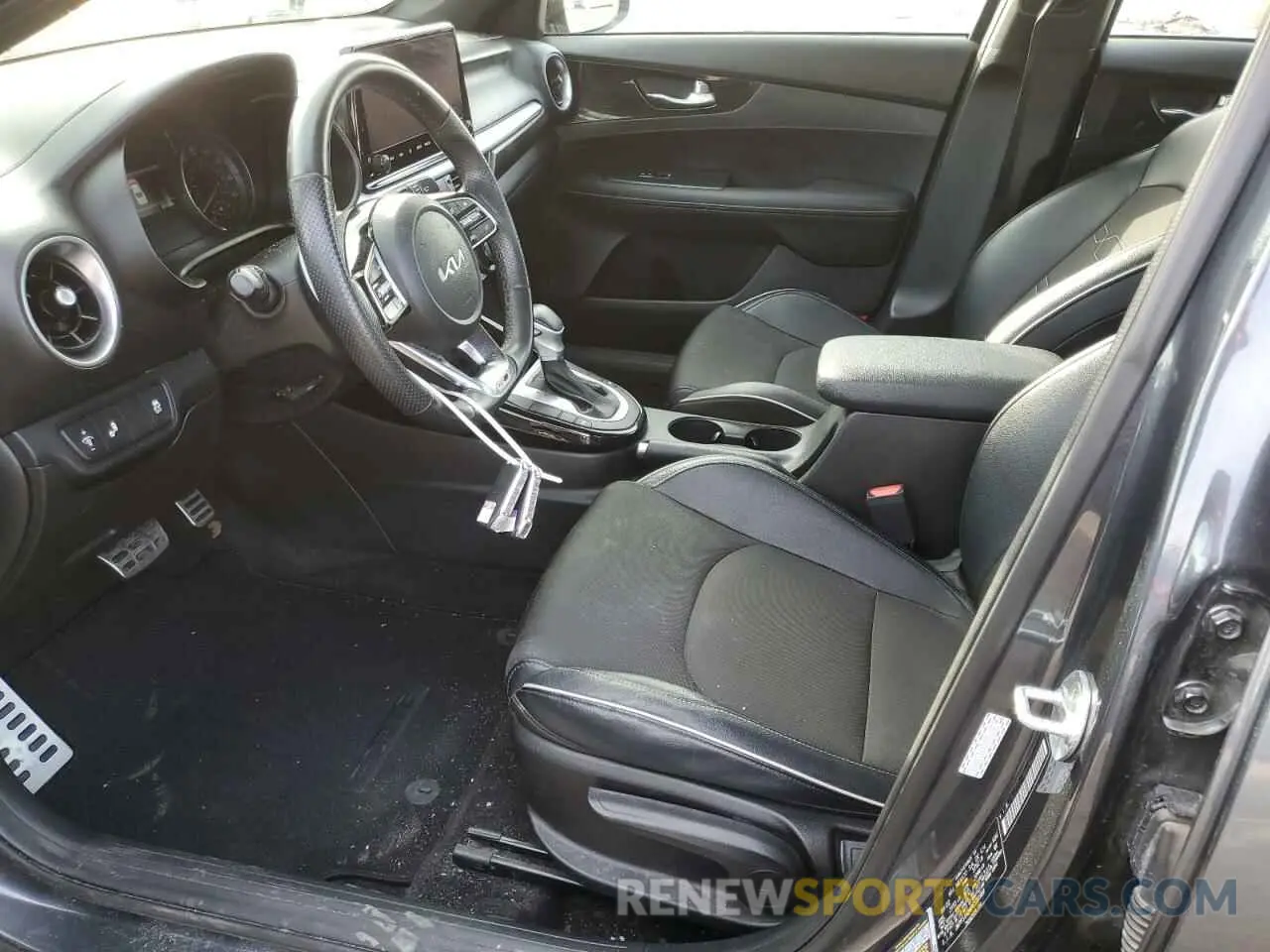 7 fotografías del automóvil dañado 3KPF54AD4PE539999 KIA FORTE 2023