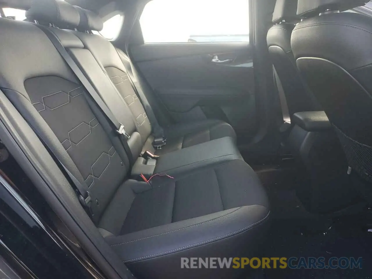 10 fotografías del automóvil dañado 3KPF54AD4PE545429 KIA FORTE 2023