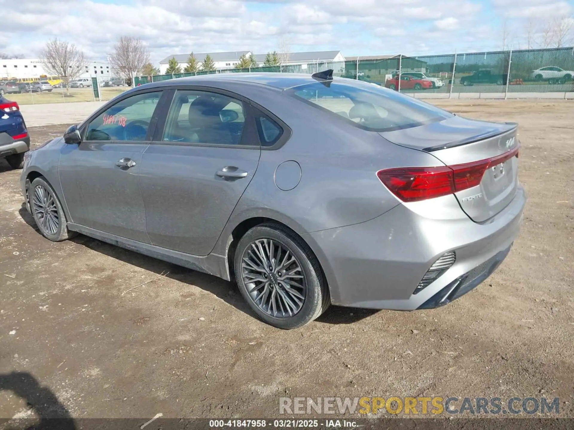 3 fotografías del automóvil dañado 3KPF54AD4PE553188 KIA FORTE 2023