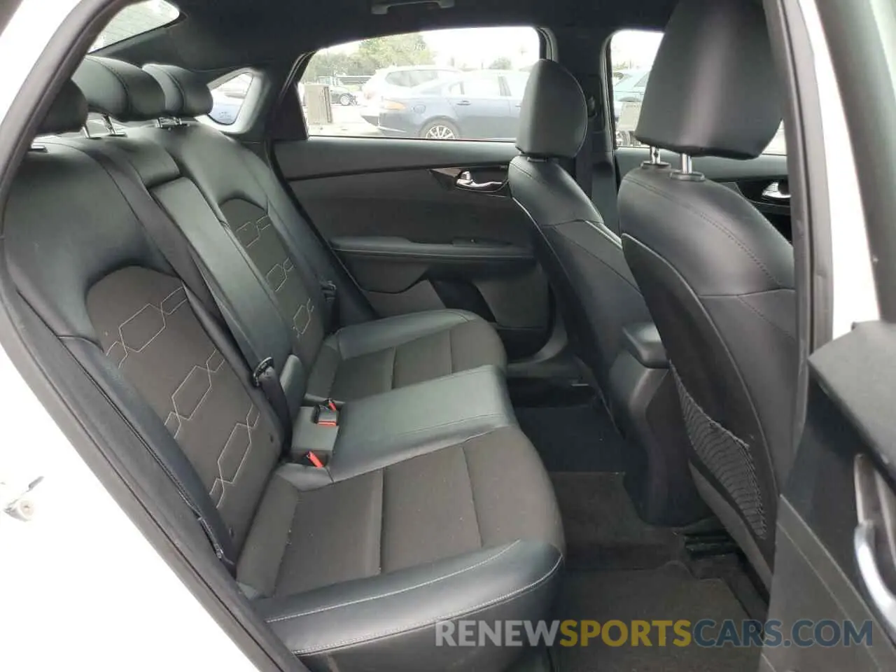 10 fotografías del automóvil dañado 3KPF54AD4PE578754 KIA FORTE 2023