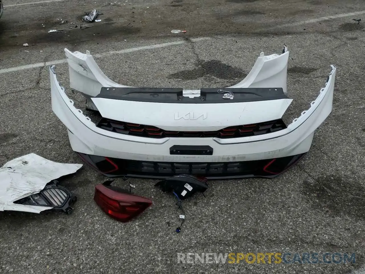 12 fotografías del automóvil dañado 3KPF54AD4PE578754 KIA FORTE 2023