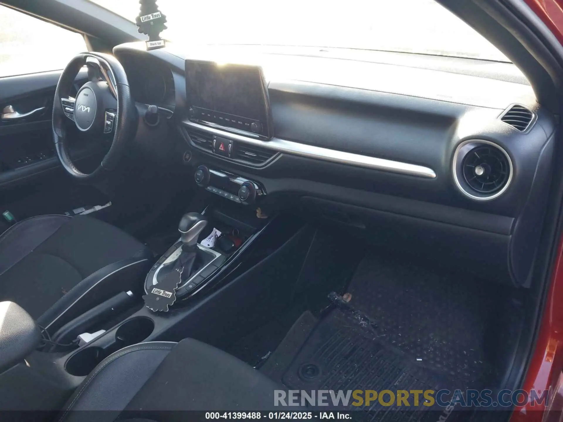 5 fotografías del automóvil dañado 3KPF54AD4PE593769 KIA FORTE 2023