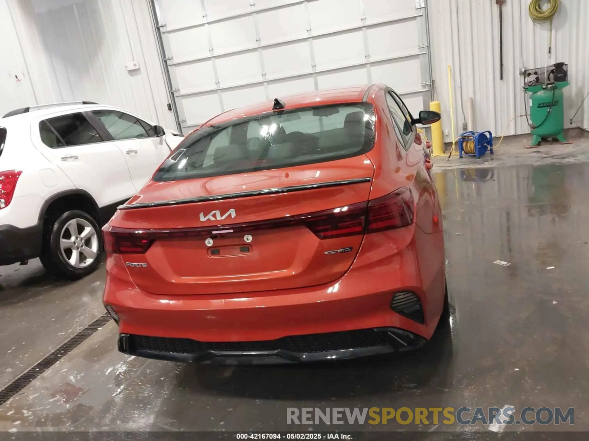 16 fotografías del automóvil dañado 3KPF54AD4PE599104 KIA FORTE 2023