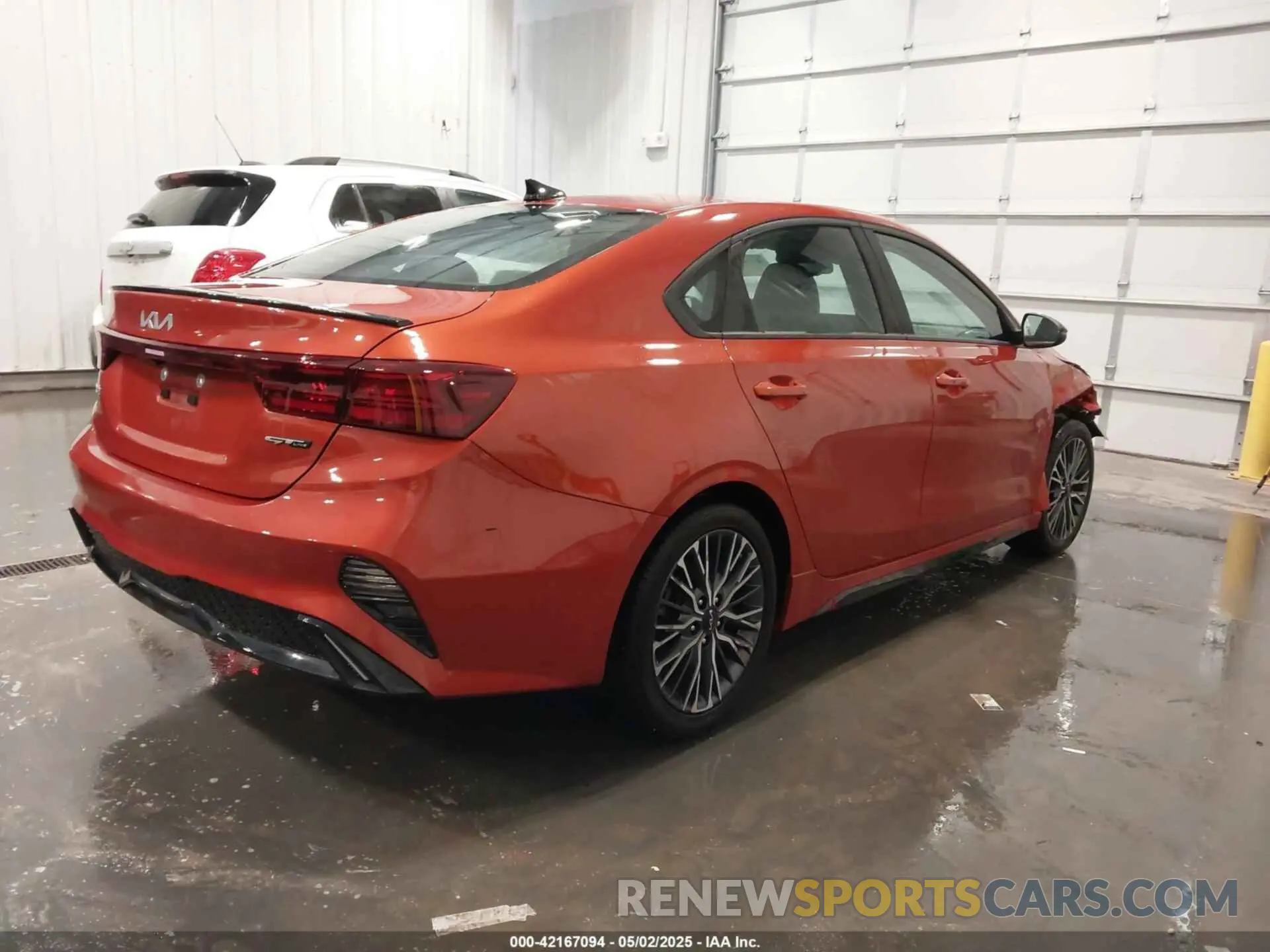 4 fotografías del automóvil dañado 3KPF54AD4PE599104 KIA FORTE 2023