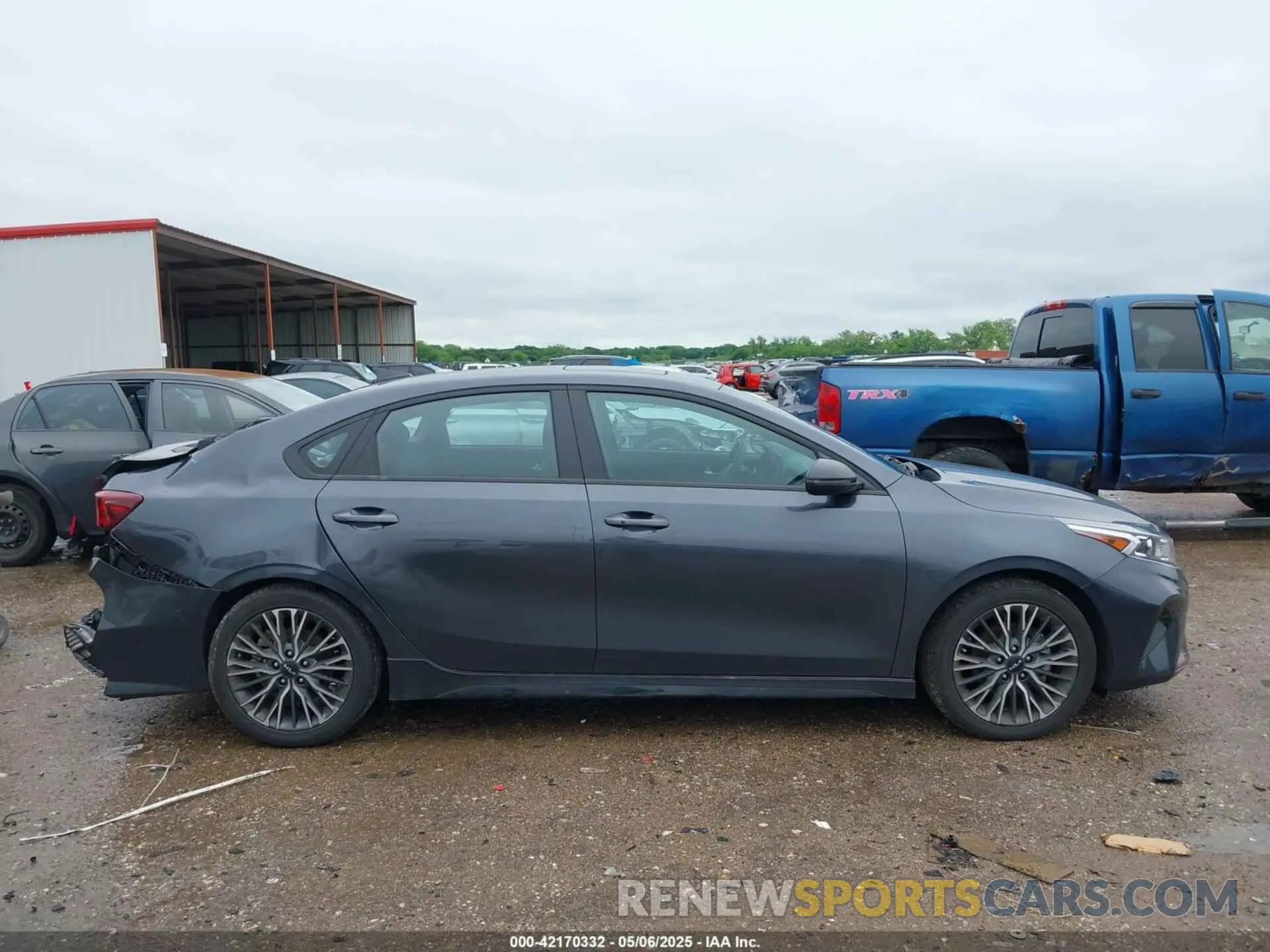 13 fotografías del automóvil dañado 3KPF54AD4PE602650 KIA FORTE 2023