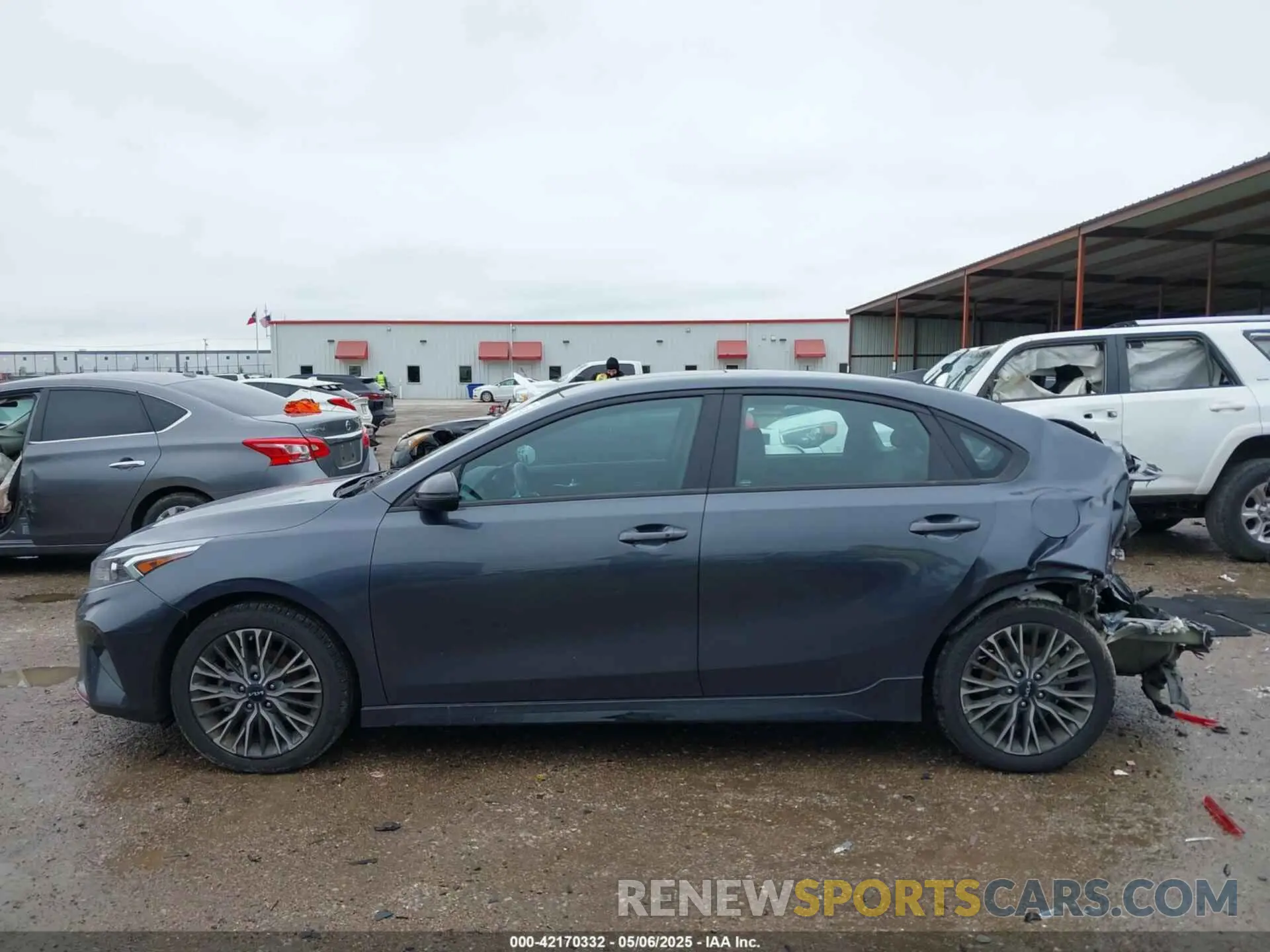 14 fotografías del automóvil dañado 3KPF54AD4PE602650 KIA FORTE 2023