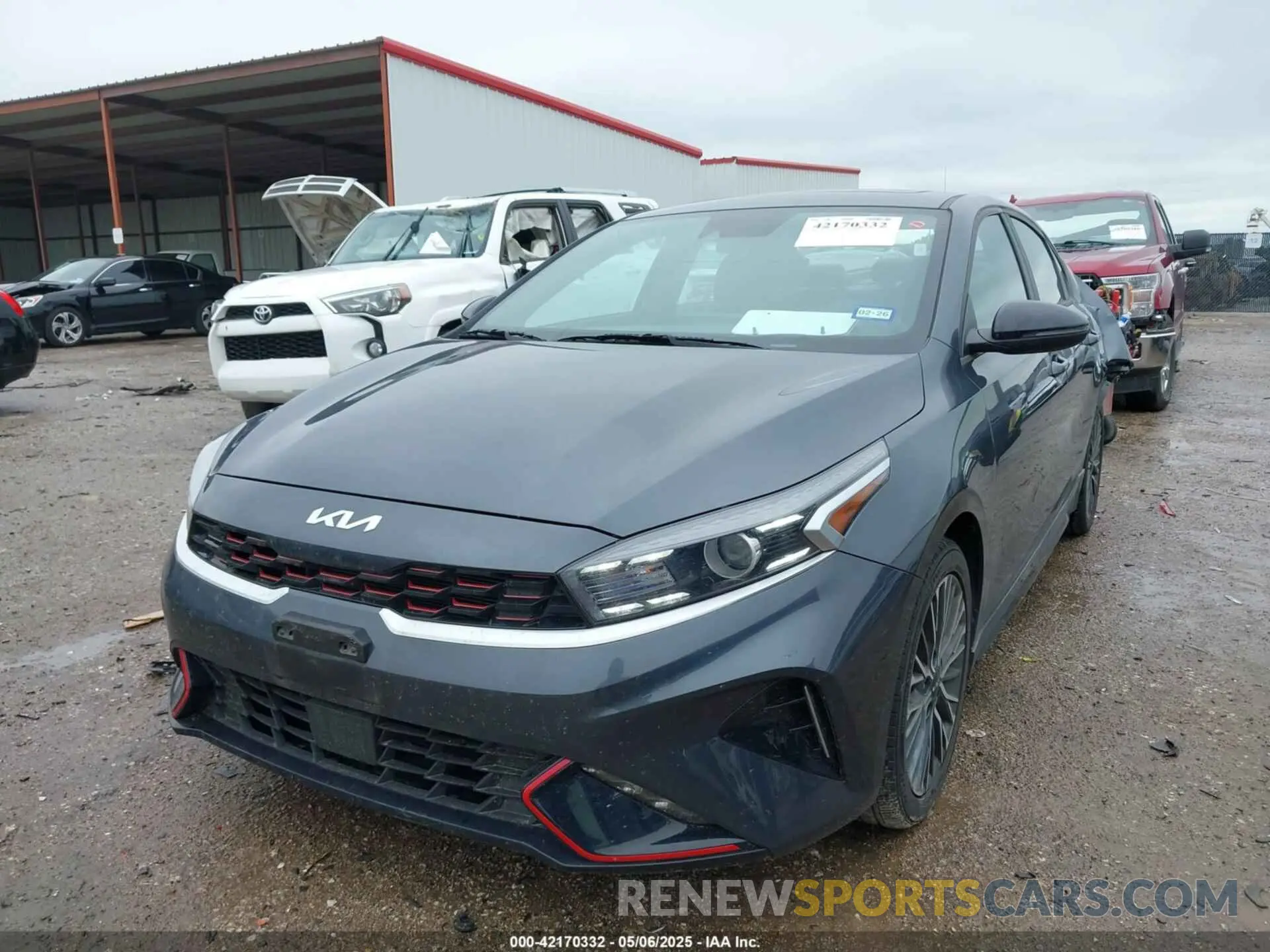 2 fotografías del automóvil dañado 3KPF54AD4PE602650 KIA FORTE 2023