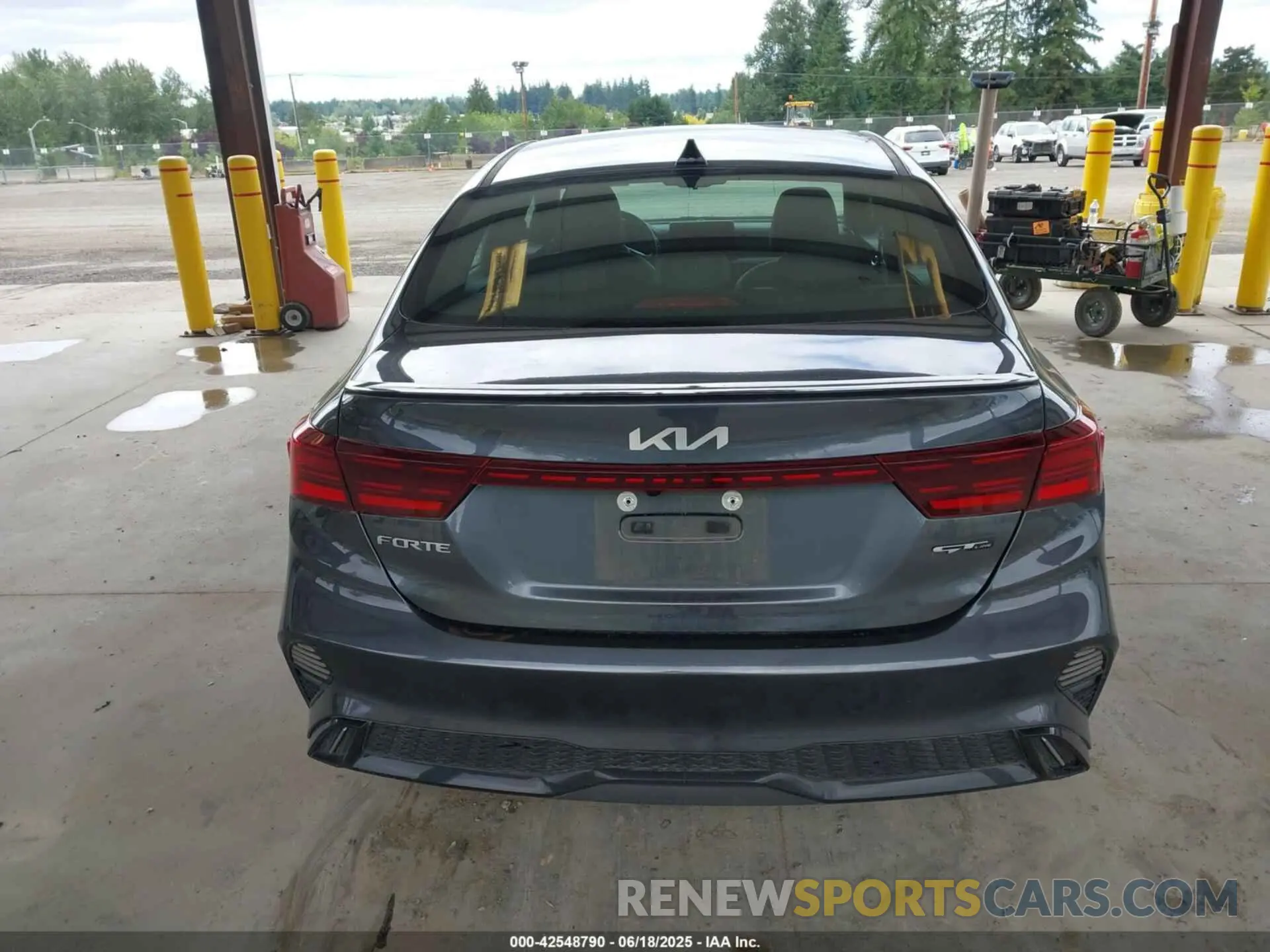 16 fotografías del automóvil dañado 3KPF54AD4PE664825 KIA FORTE 2023