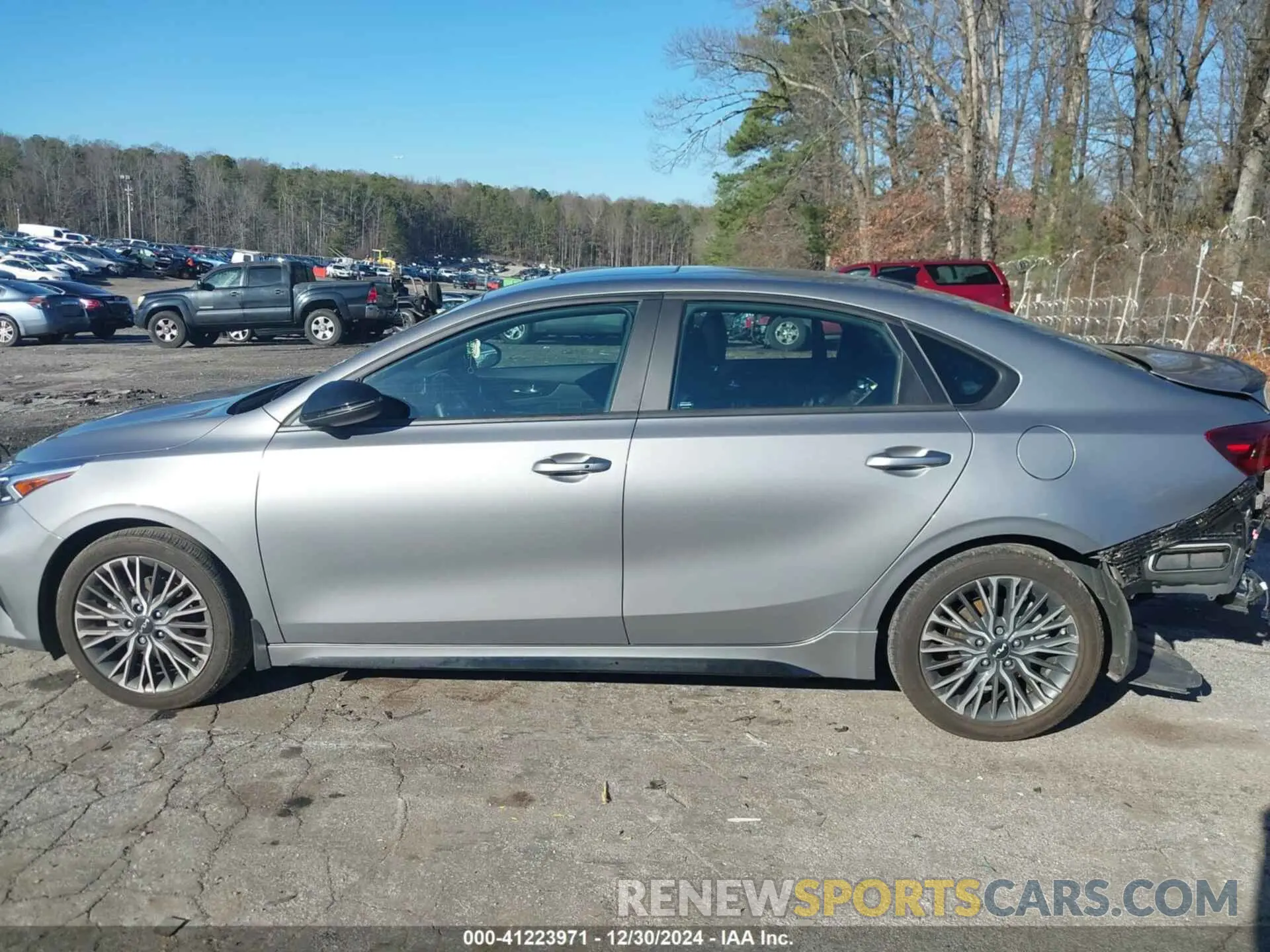 15 fotografías del automóvil dañado 3KPF54AD4PE671239 KIA FORTE 2023