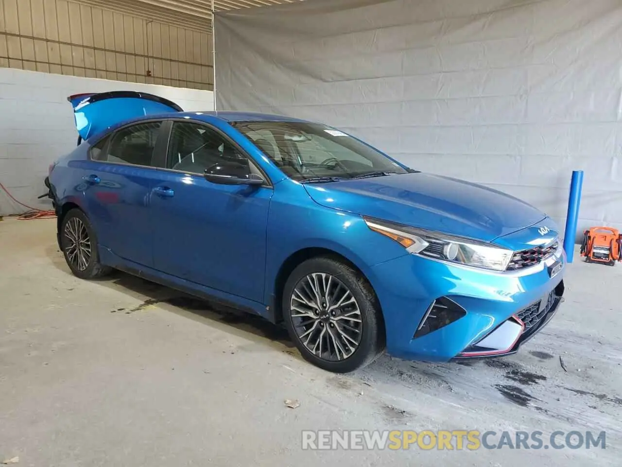 4 fotografías del automóvil dañado 3KPF54AD5PE514240 KIA FORTE 2023