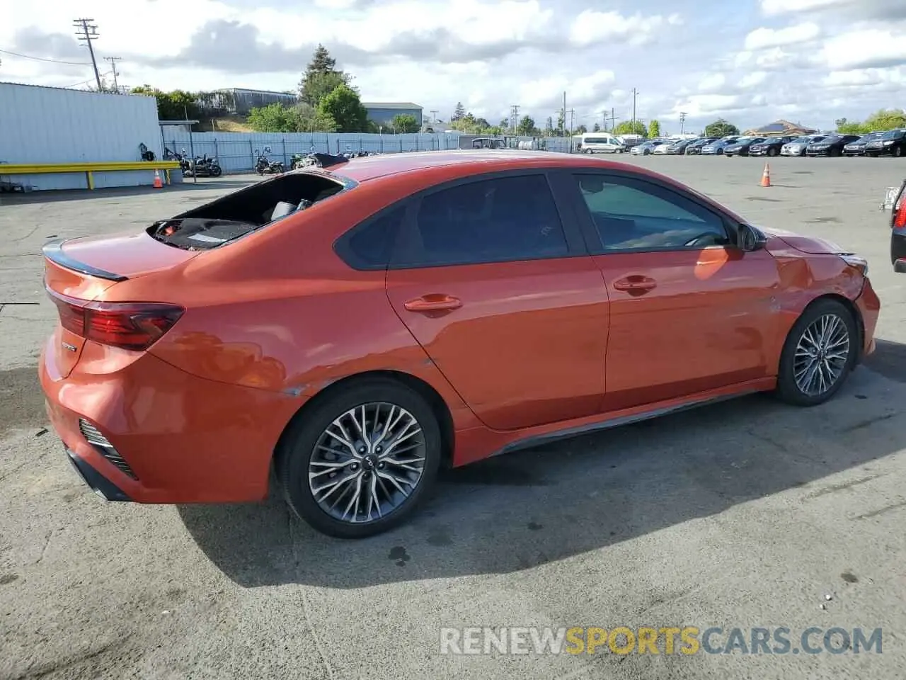 3 fotografías del automóvil dañado 3KPF54AD5PE531569 KIA FORTE 2023