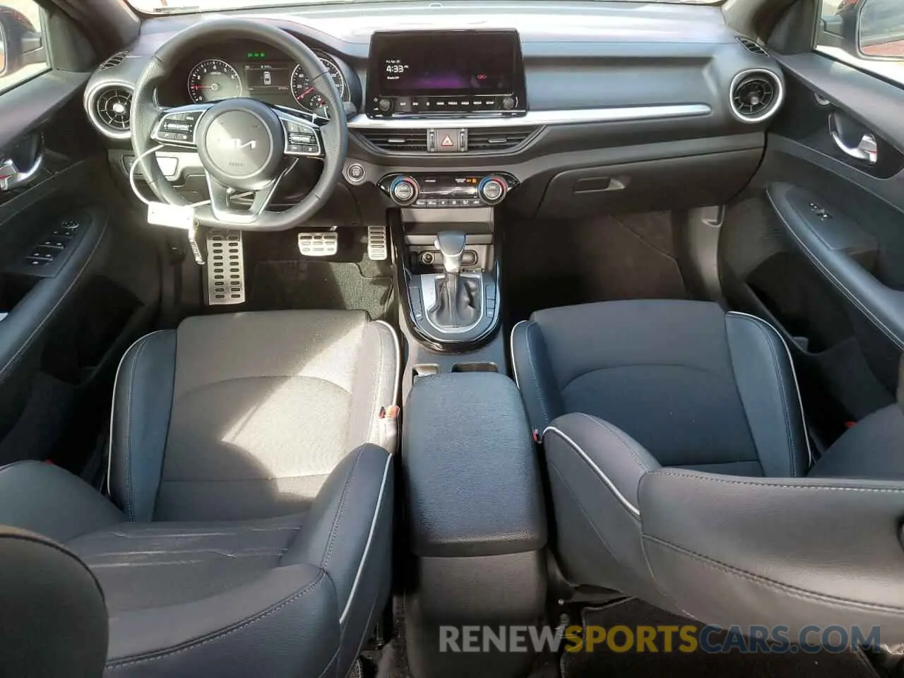 8 fotografías del automóvil dañado 3KPF54AD5PE531569 KIA FORTE 2023