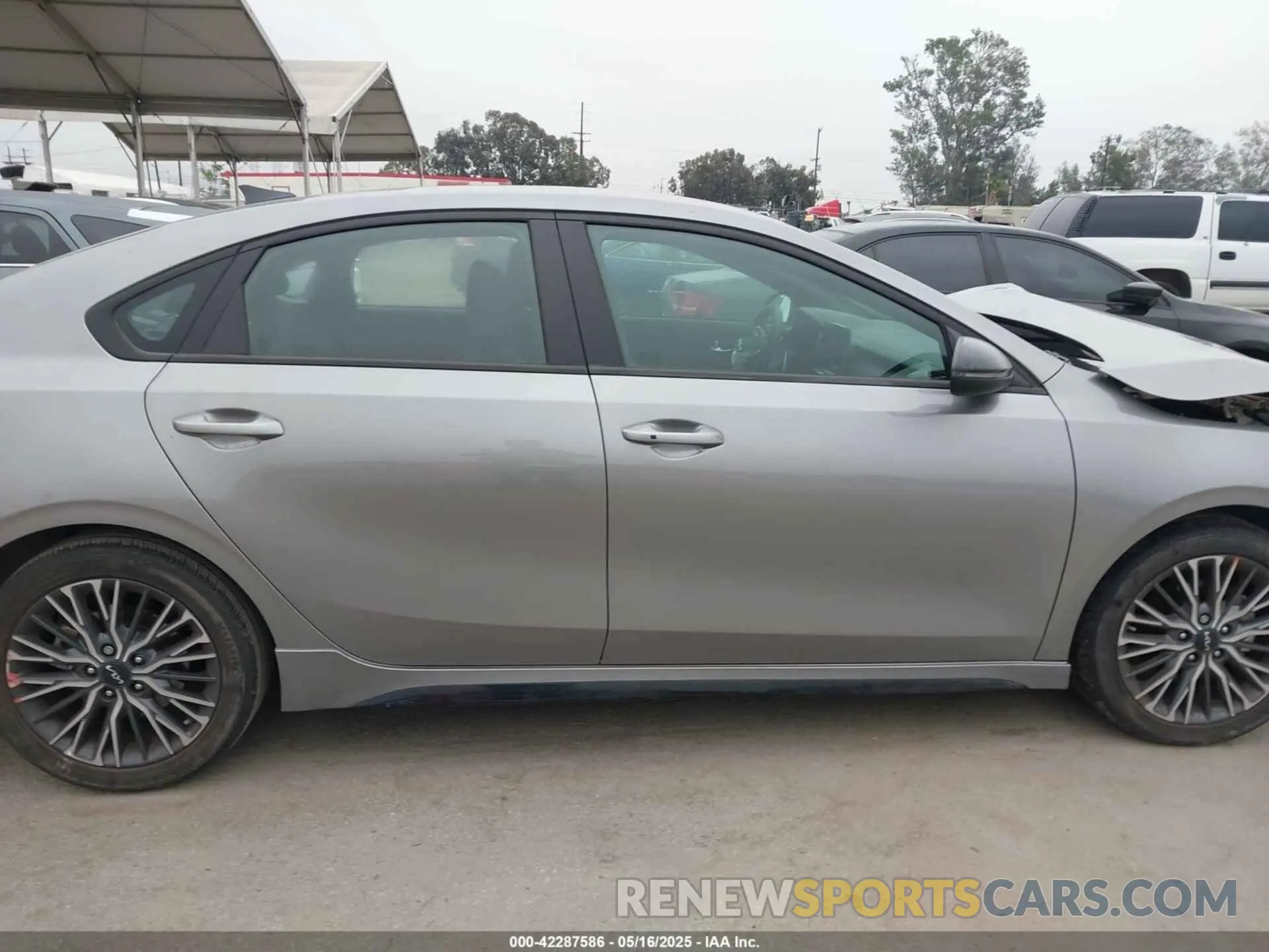 14 fotografías del automóvil dañado 3KPF54AD5PE577659 KIA FORTE 2023