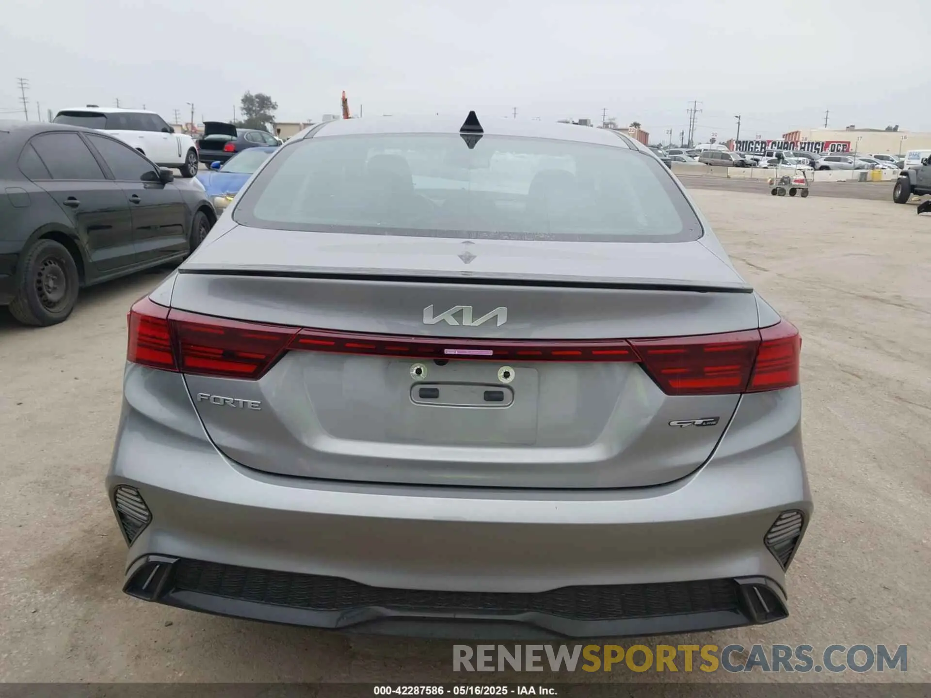 17 fotografías del automóvil dañado 3KPF54AD5PE577659 KIA FORTE 2023