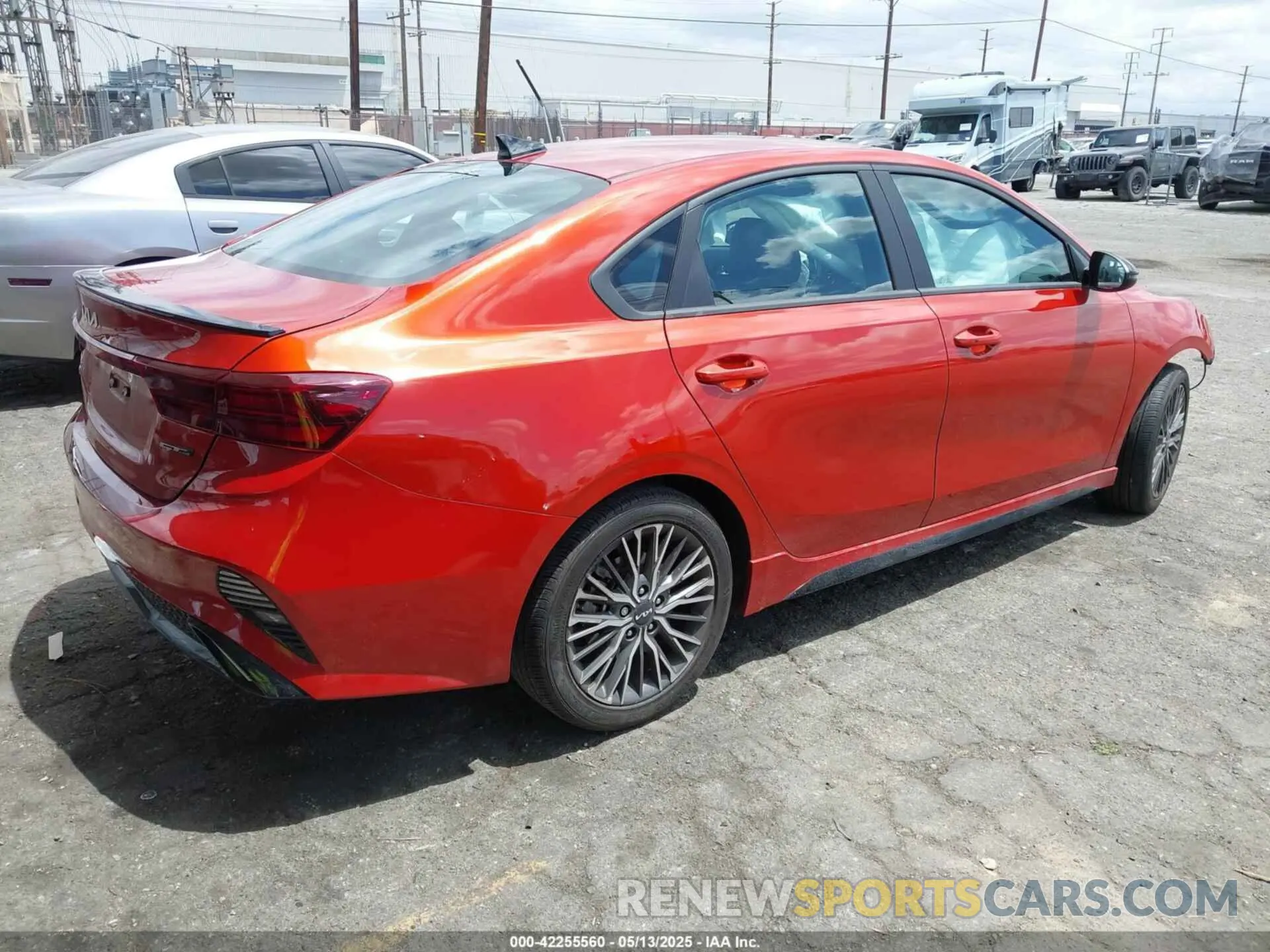 4 fotografías del automóvil dañado 3KPF54AD5PE622308 KIA FORTE 2023