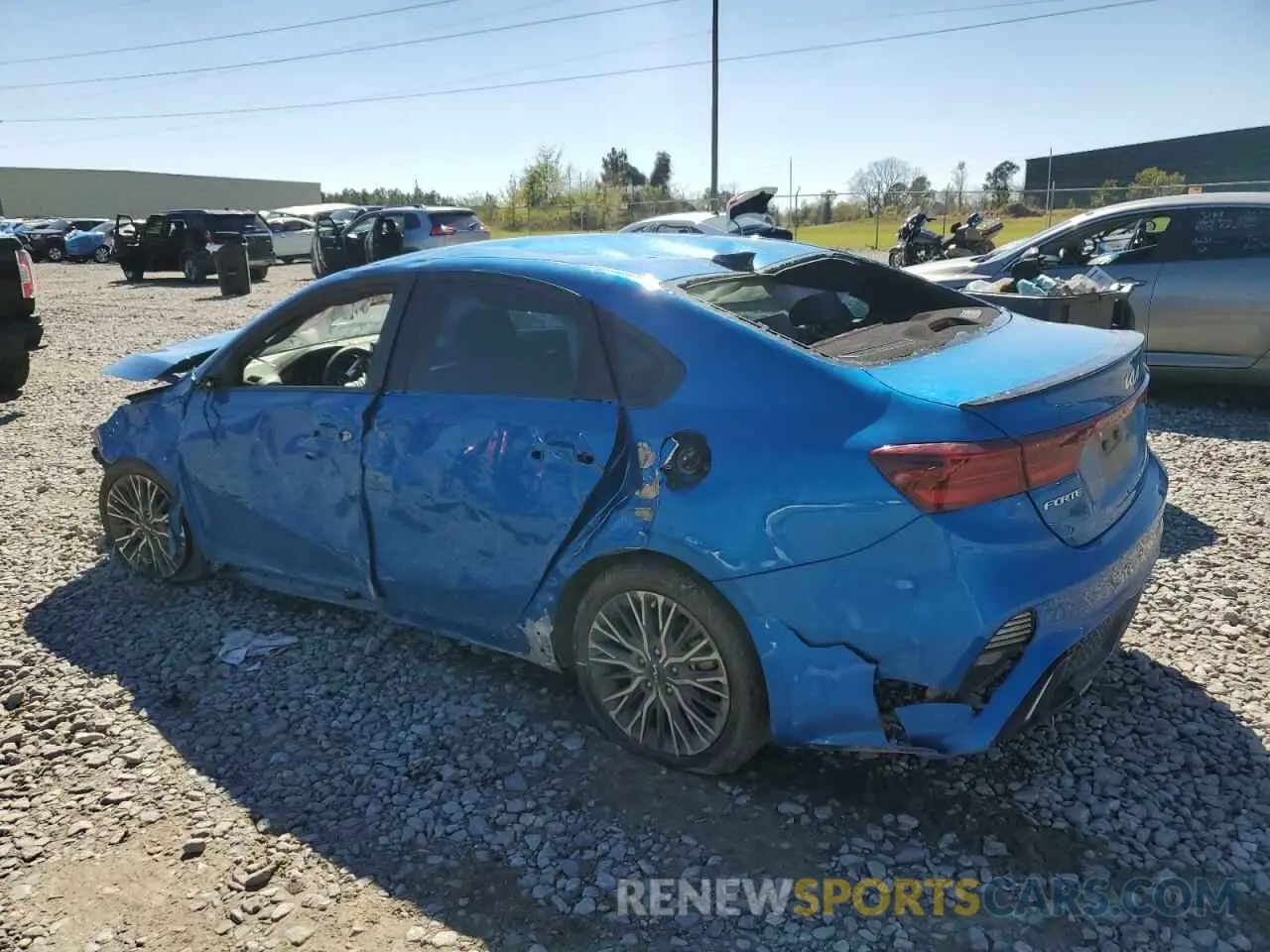 2 fotografías del automóvil dañado 3KPF54AD5PE664042 KIA FORTE 2023