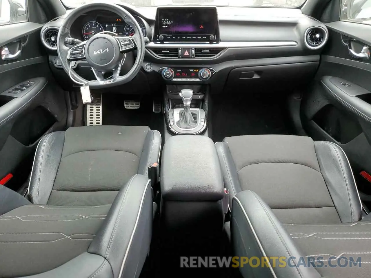 8 fotografías del automóvil dañado 3KPF54AD5PE671167 KIA FORTE 2023